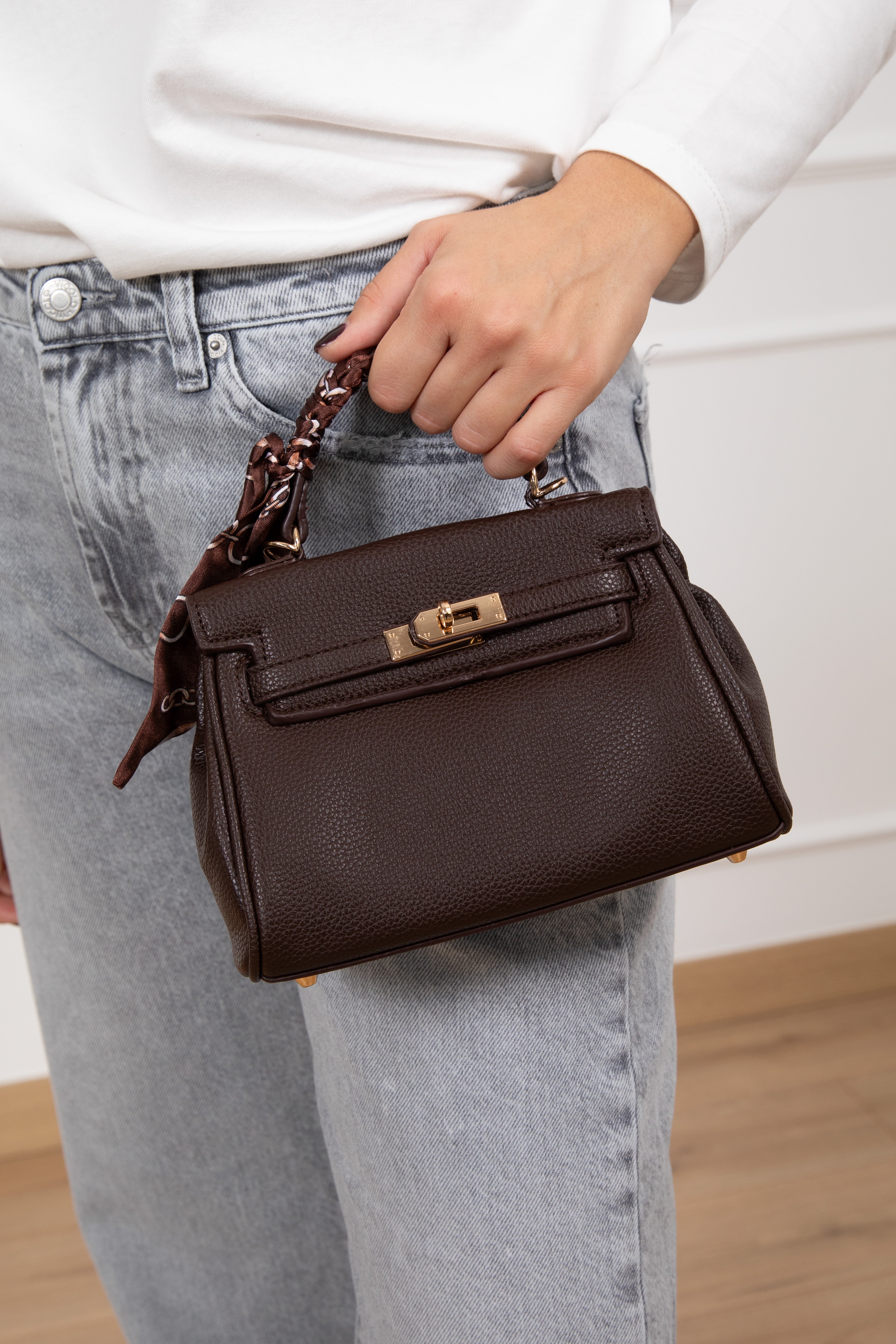 Borsa ecopelle lucchetto con foulard