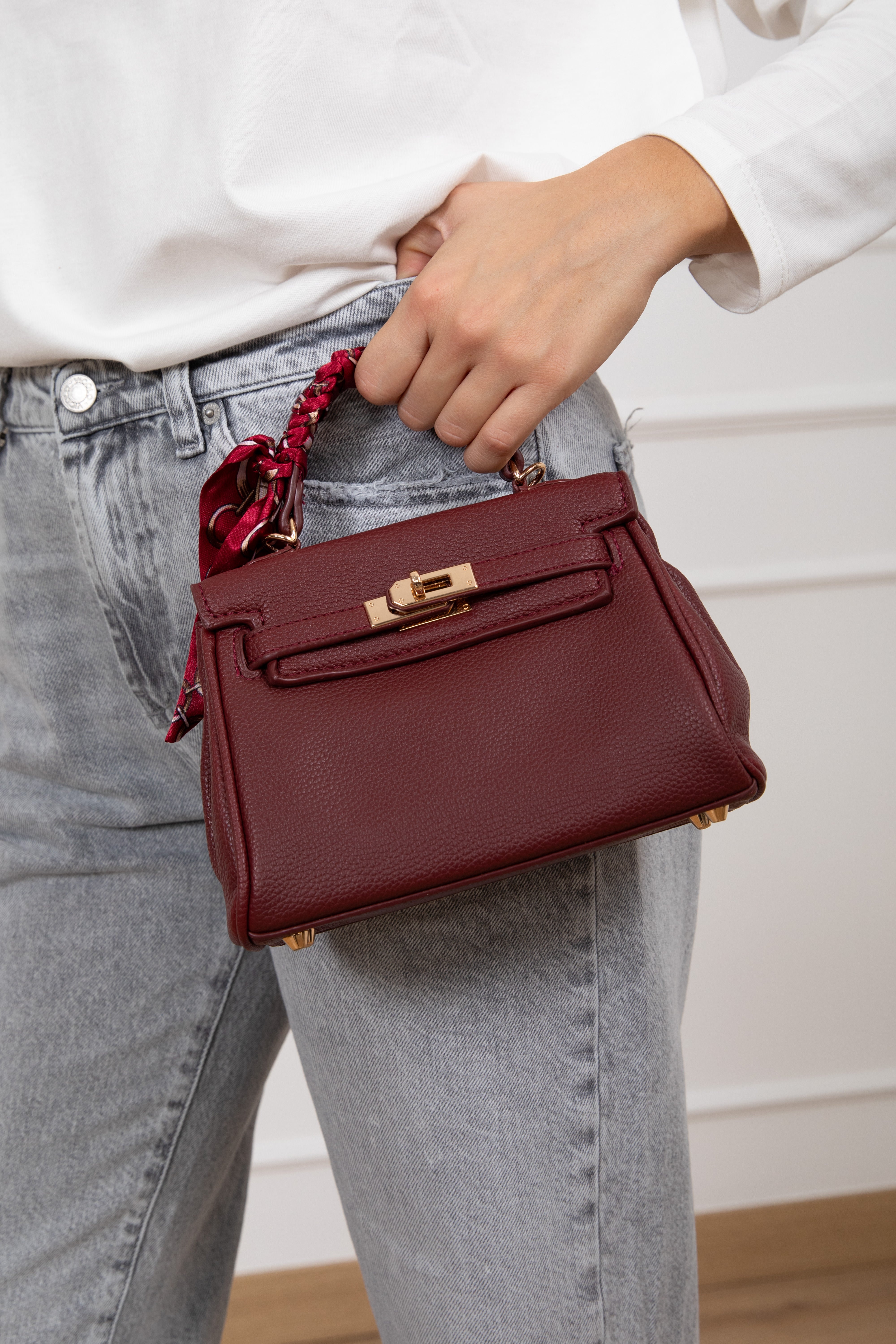 Borsa ecopelle lucchetto con foulard