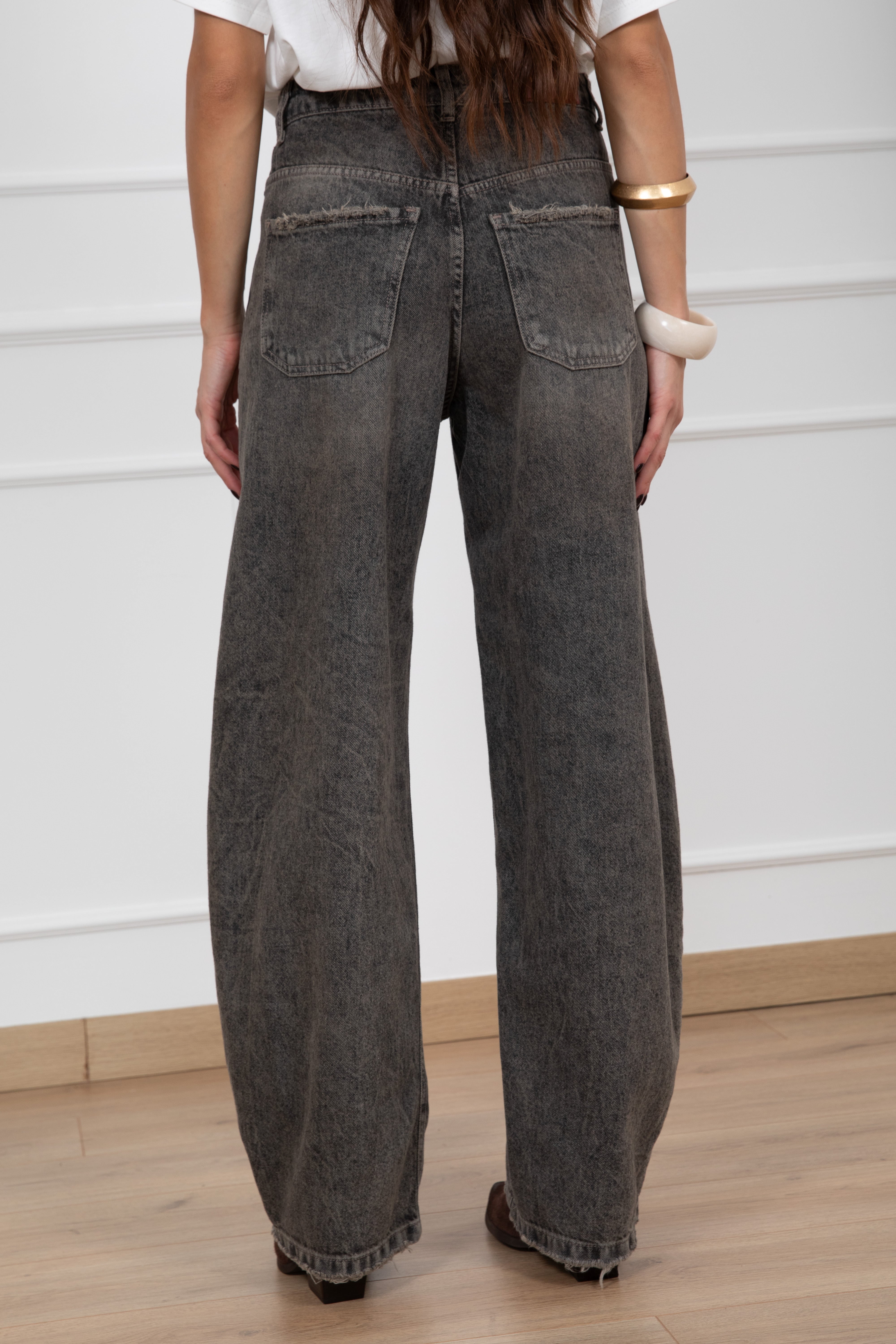 Jeans sabbiato balloon-fit Tensione IN