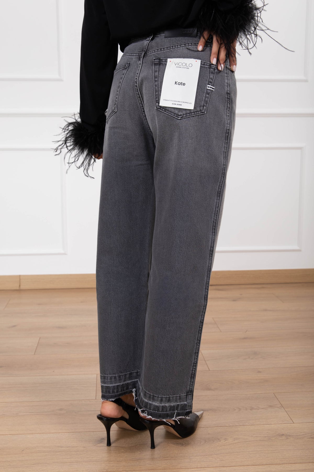 Jeans Kate straight fit lavaggio grigio ViCOLO
