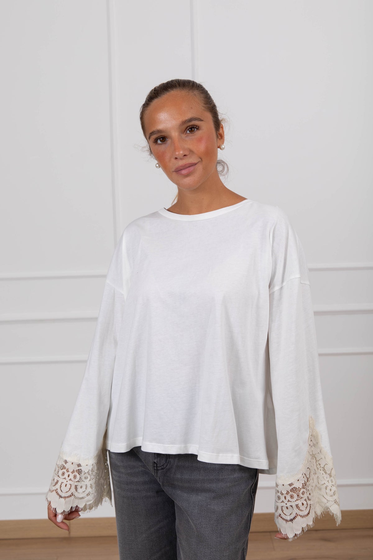 T-shirt con polsino pizzo variante panna Tensione IN