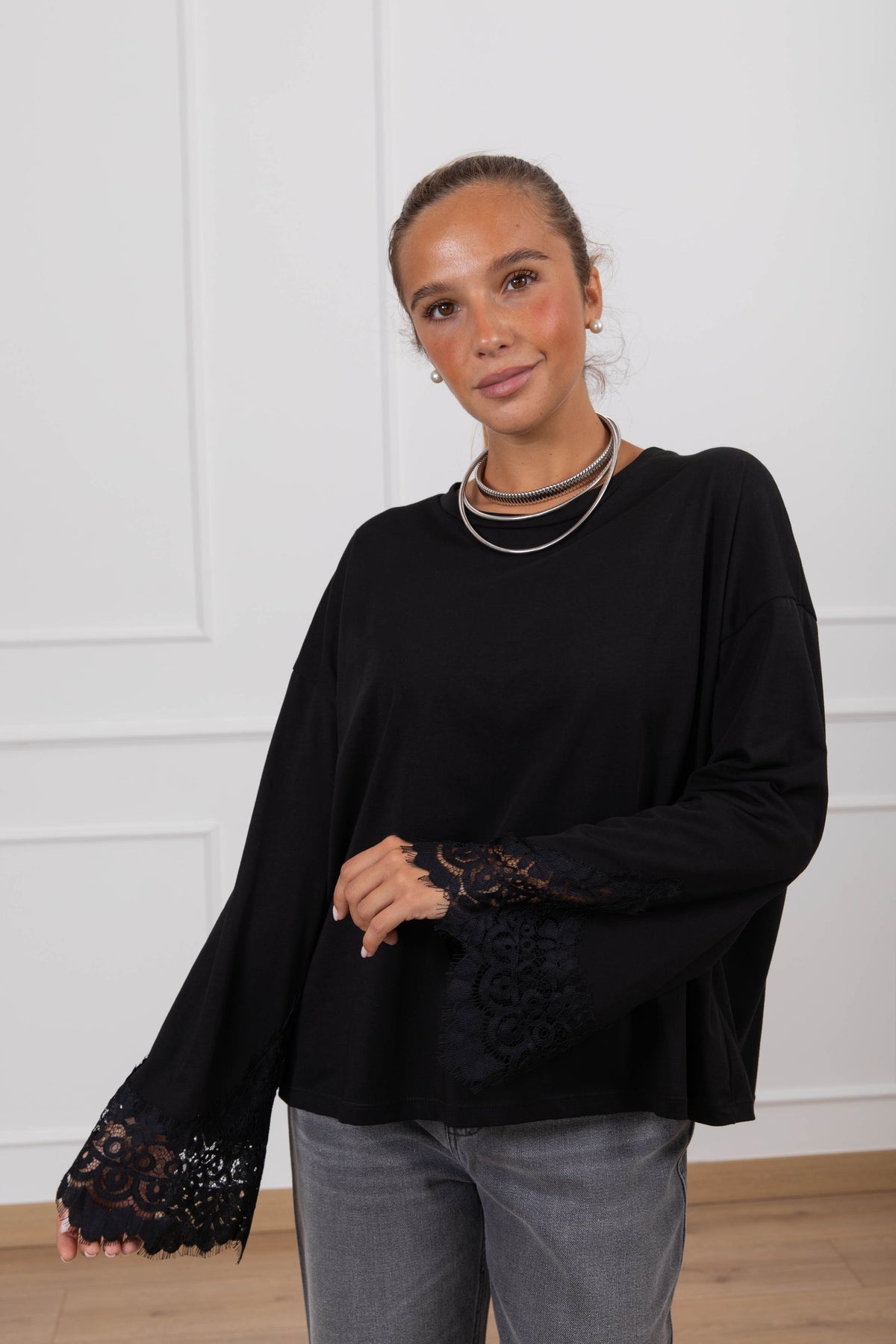 T-shirt con polsino pizzo variante nero Tensione IN