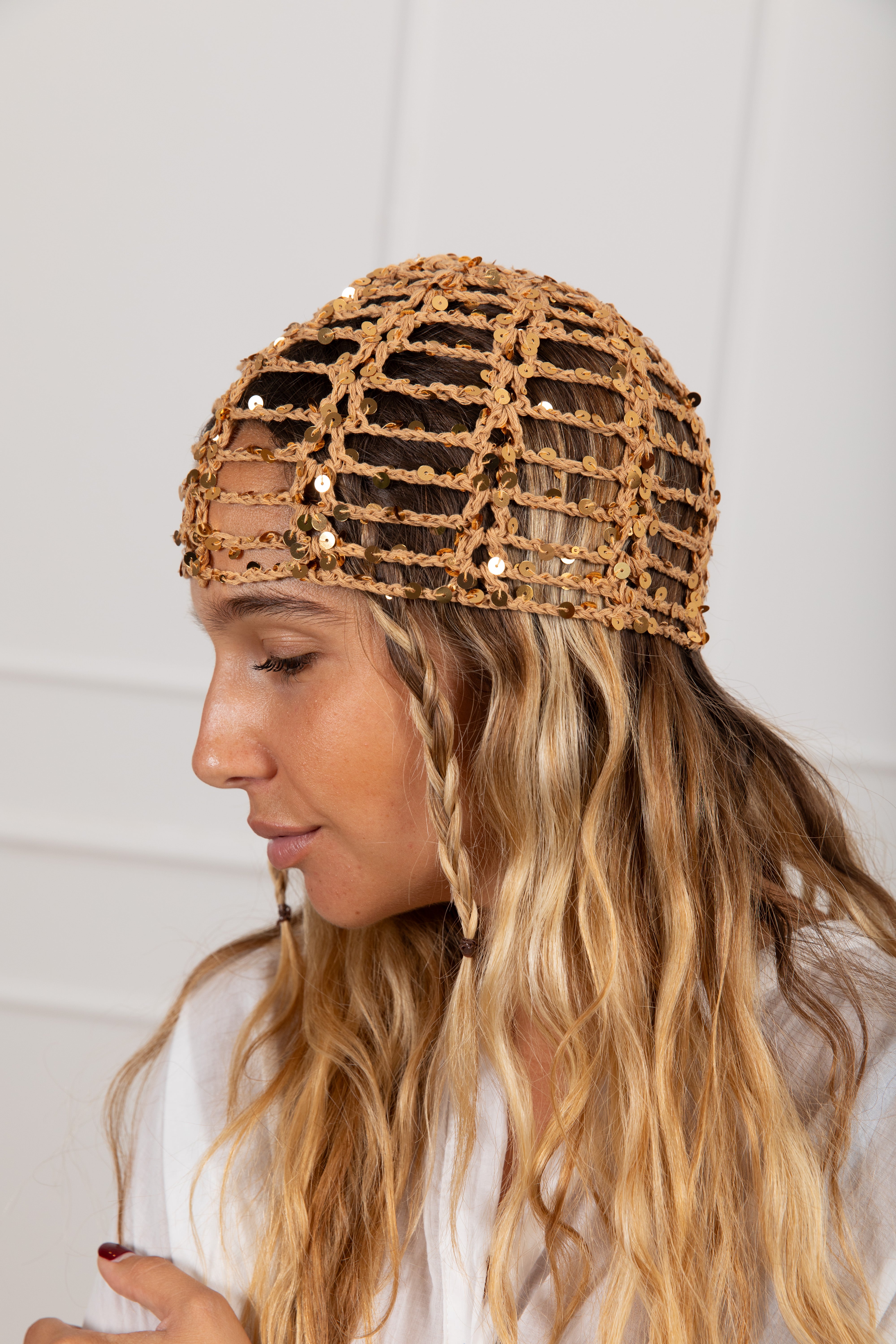 Cuffia crochet bronzo con paillettes ViCOLO