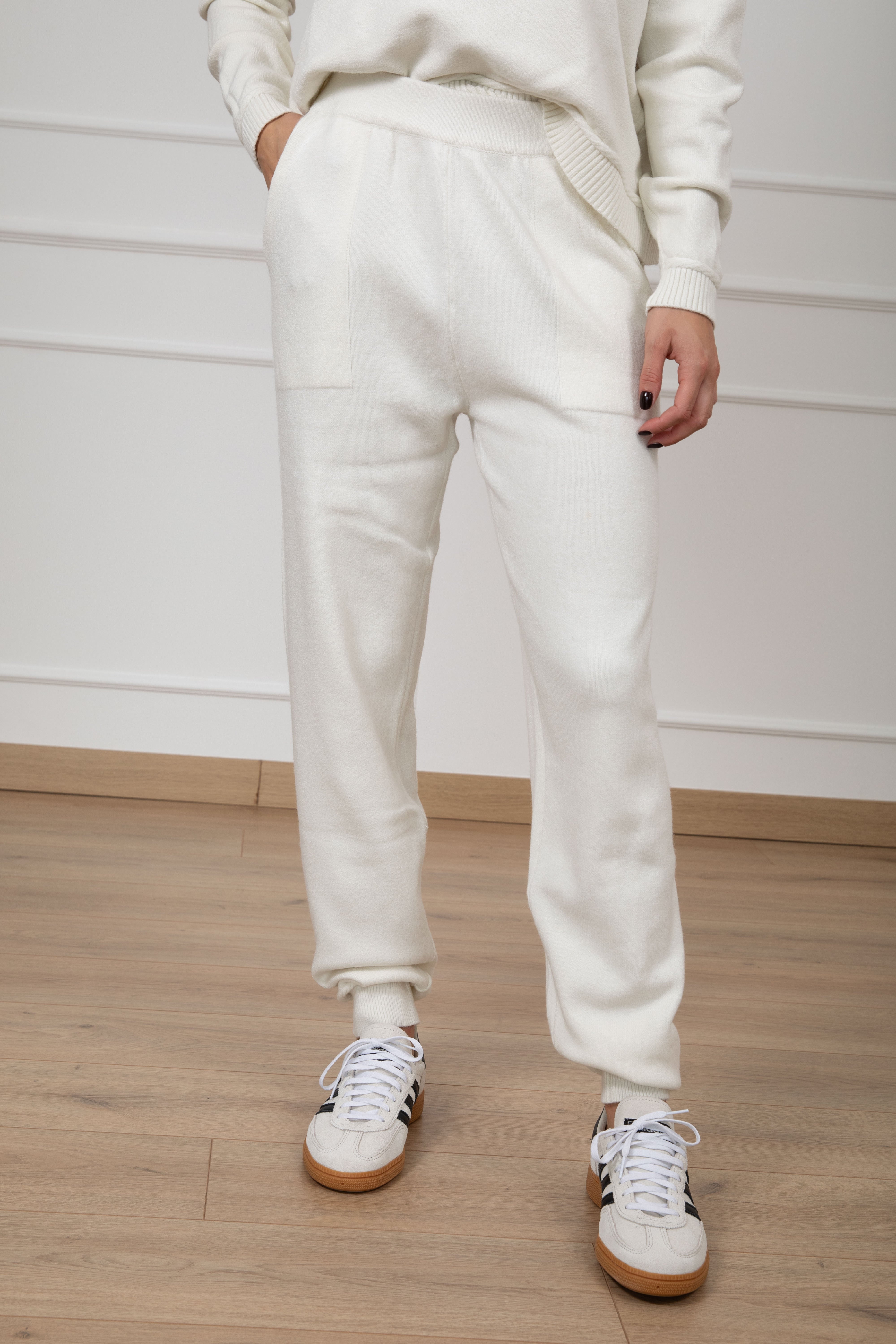 Tuta in maglia pull girocollo e pantalone con elastico Susy Mix