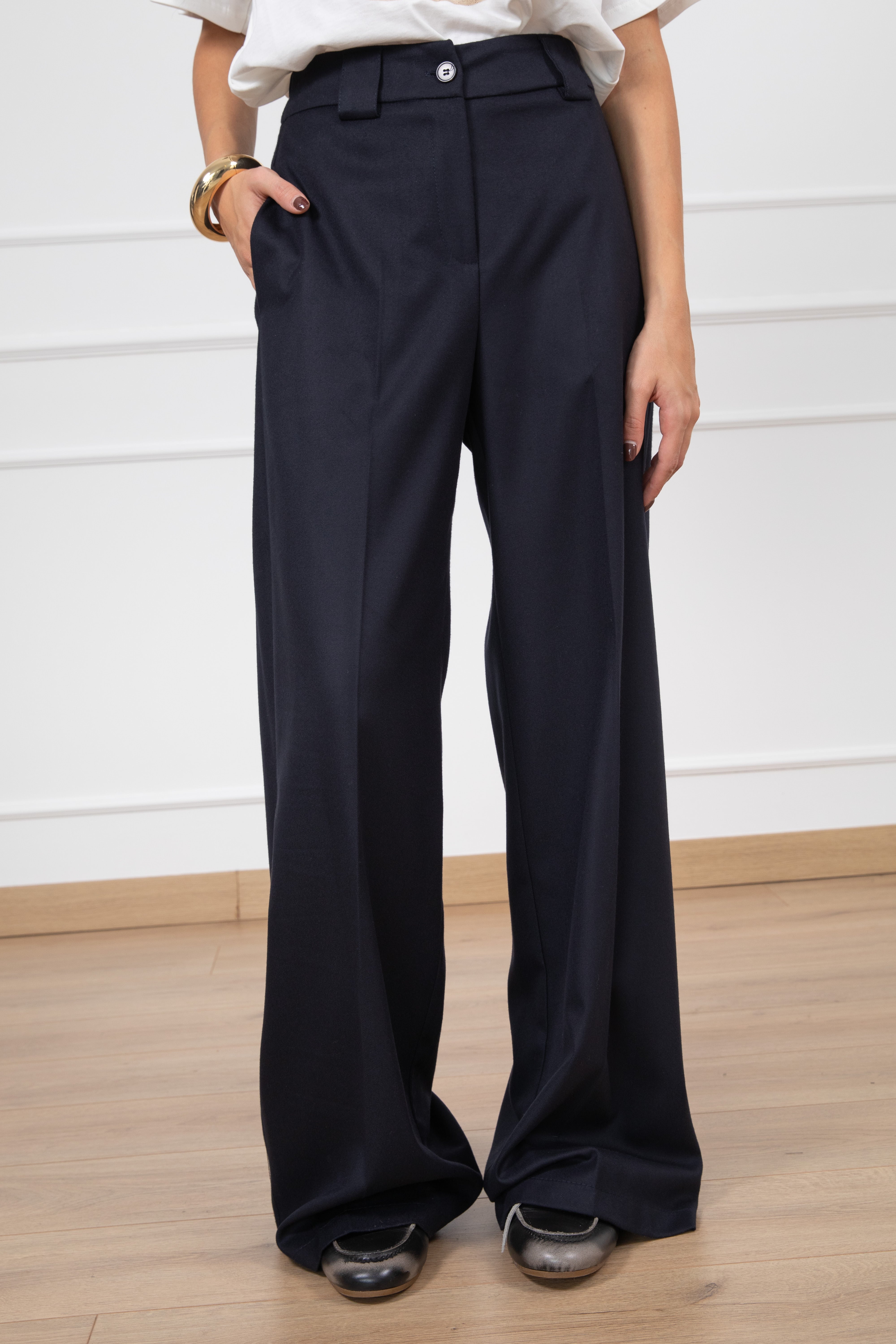 Pantalone gamba dritta in calda viscosa con elastico sul retro Tensione IN