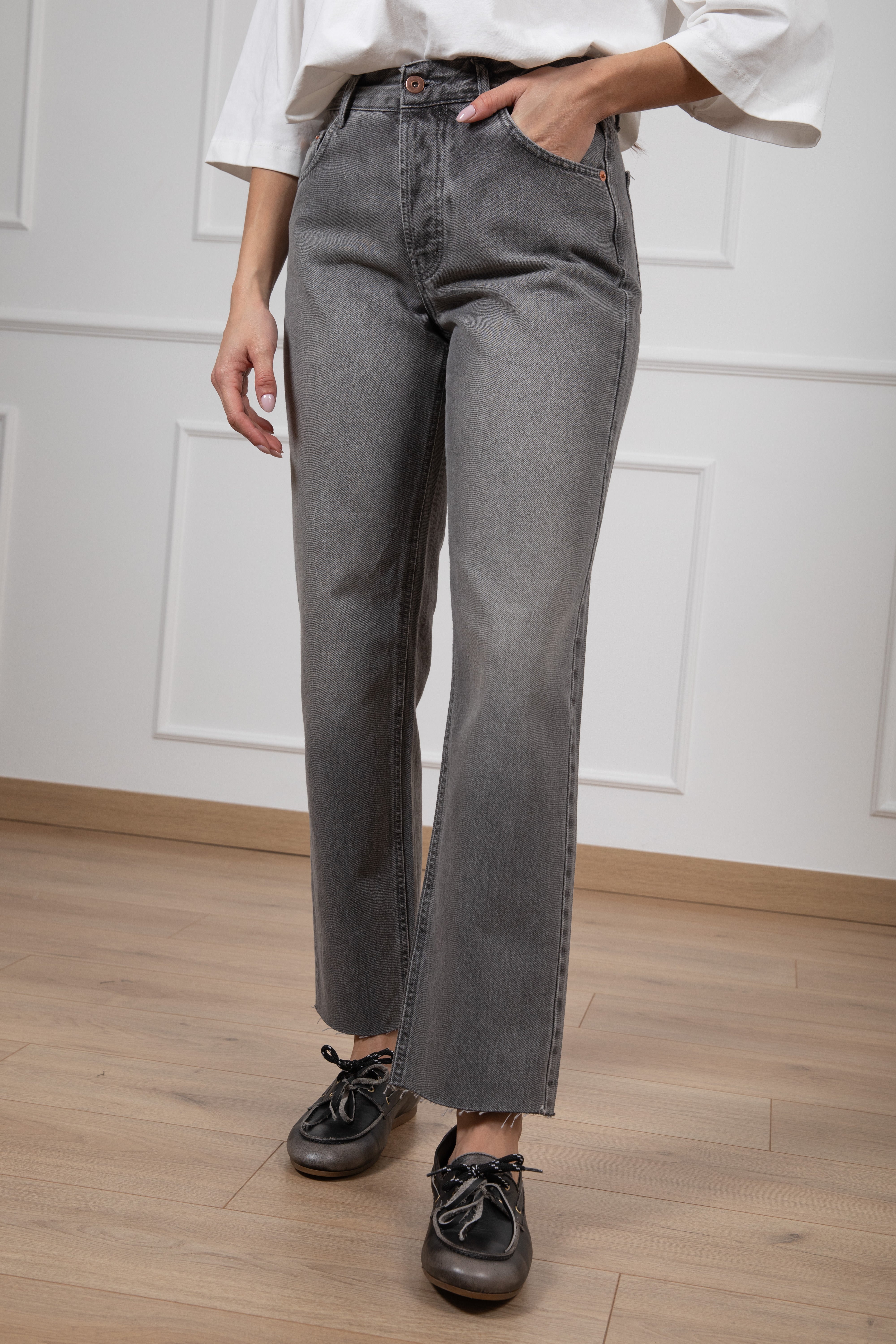 Jeans boot cut grigio Tensione IN