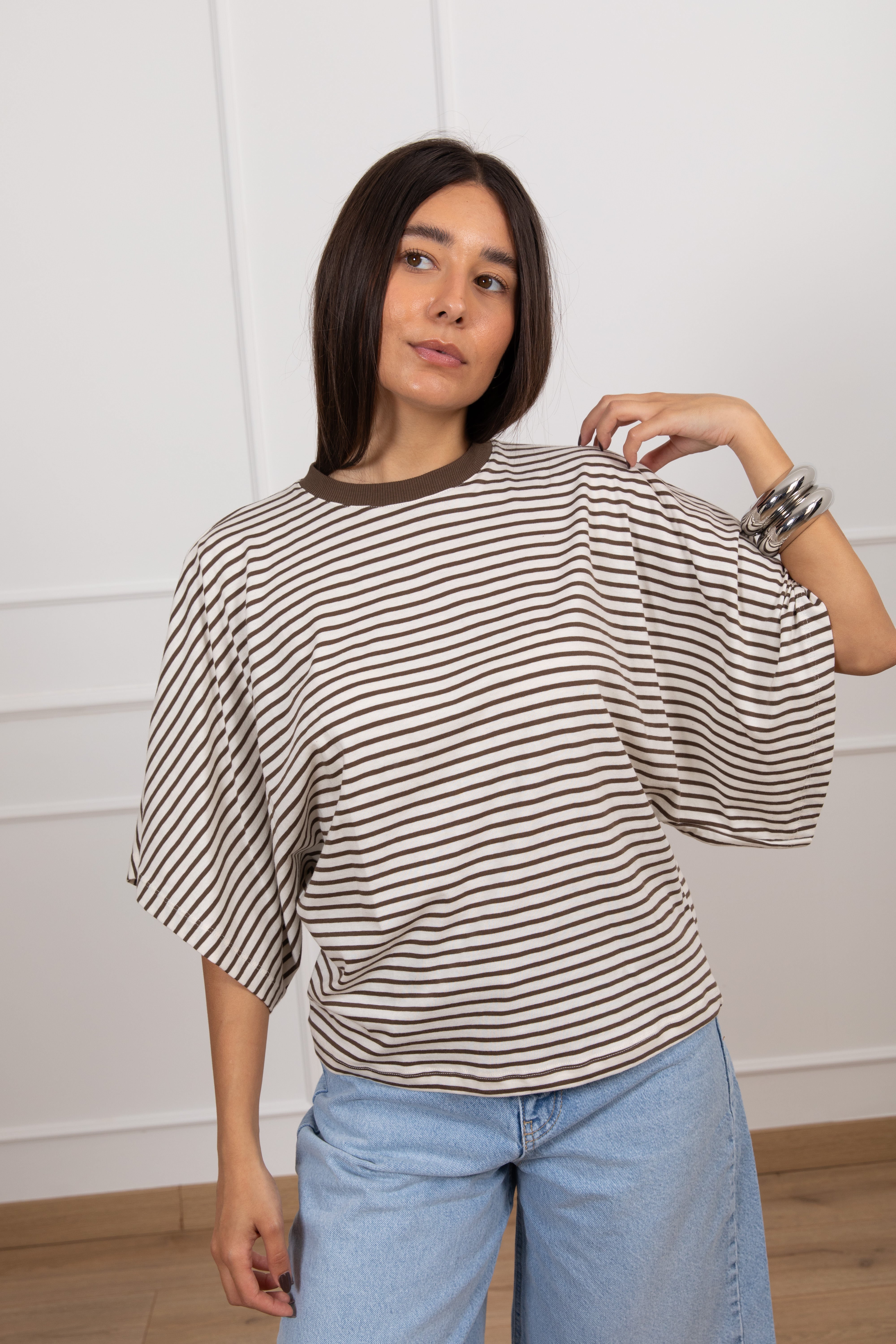 T-shirt a righe con manica svasata ViCOLO