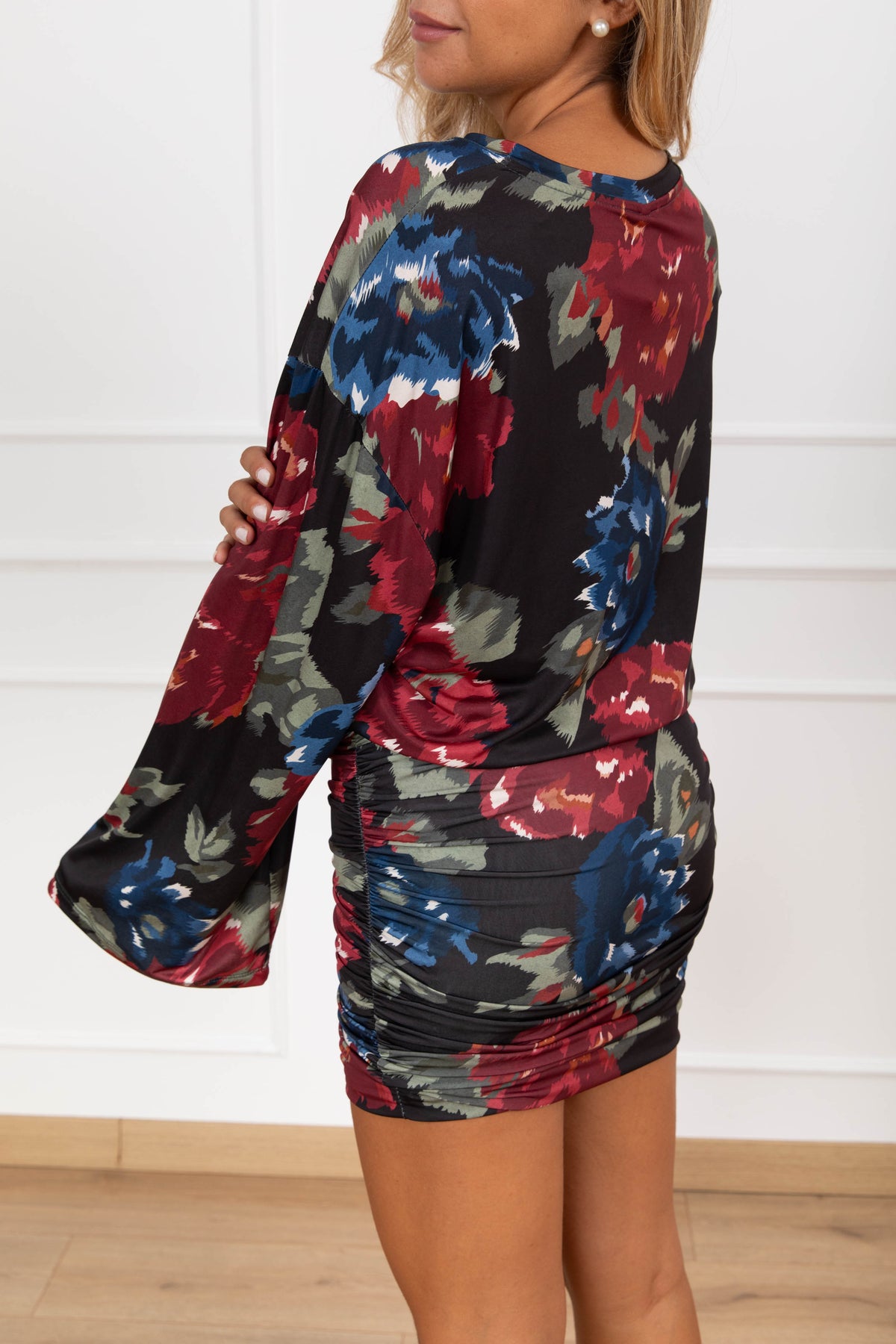 Abito corto in lycra con drappeggio fantasia rose Tensione IN