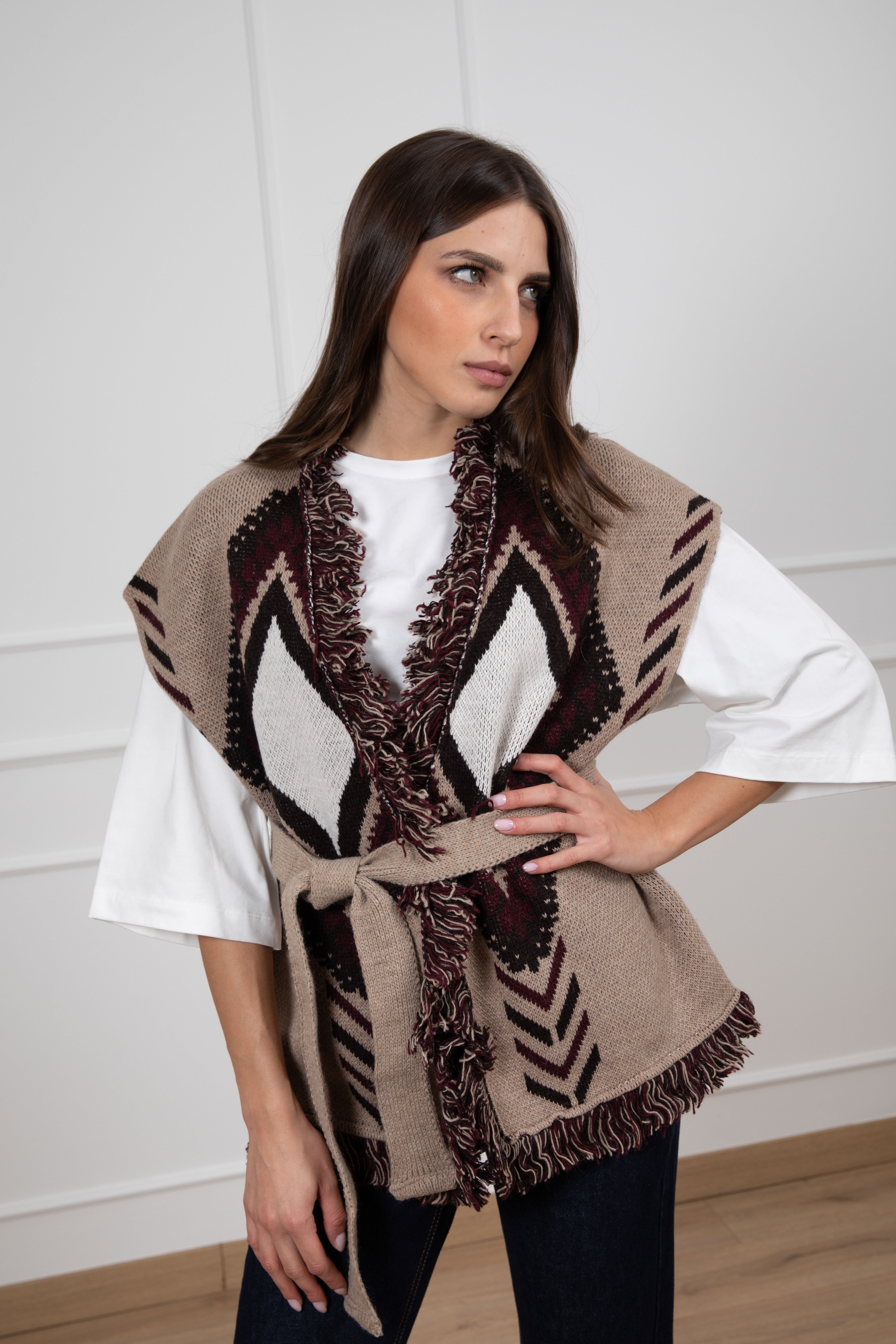 Maxi-gilet in maglia motivo rombi con frange Tensione IN