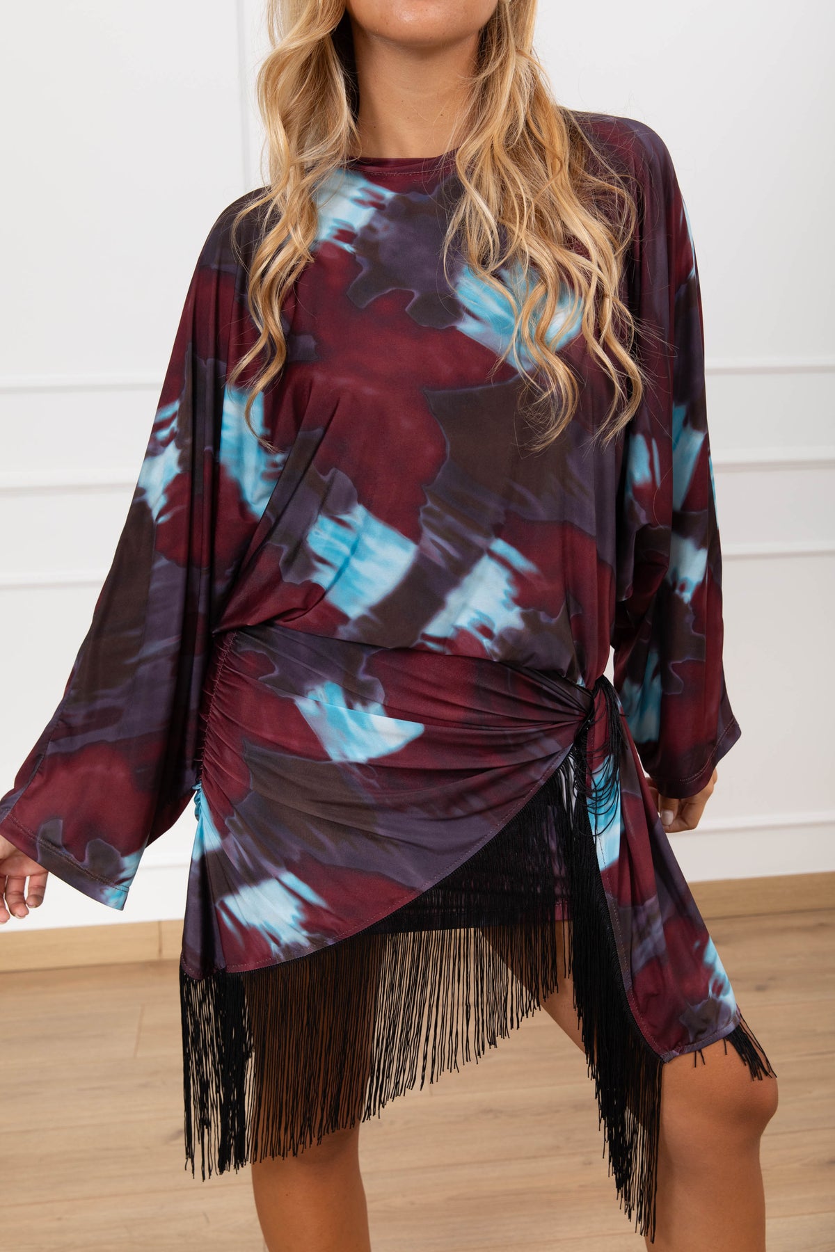 Abito corto in lycra con frange fantasia tie-dye Tensione IN