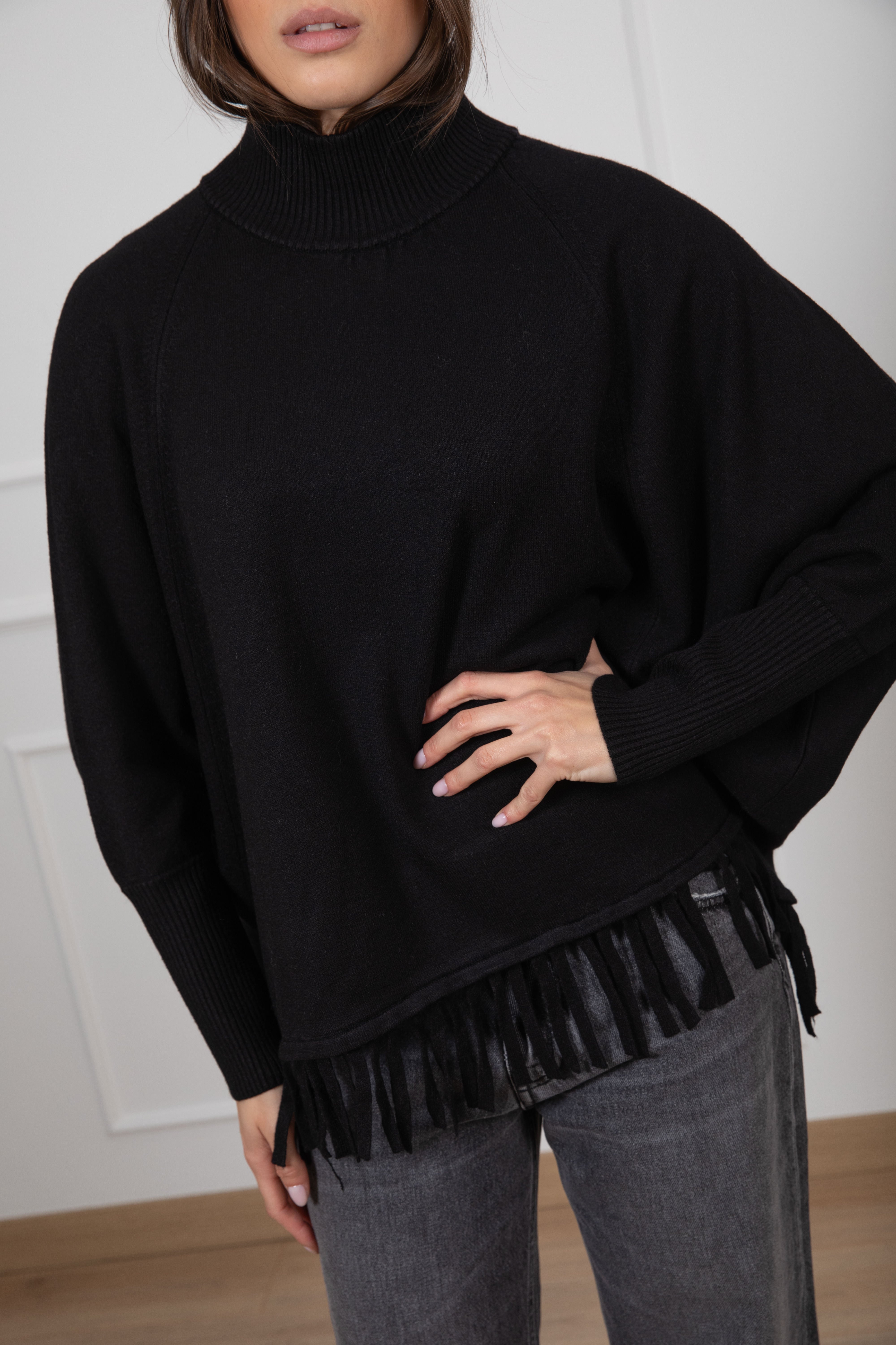 Pull manica a pipistrello con frange ViCOLO