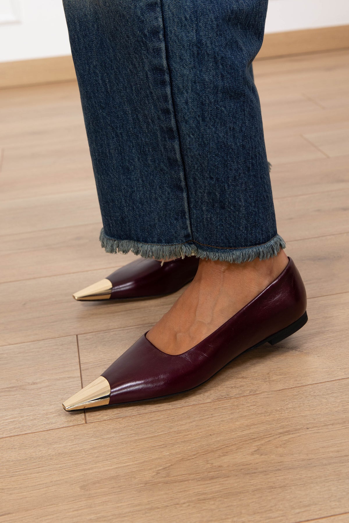Ballerina con punta metallica variante bordeaux Divine Follie