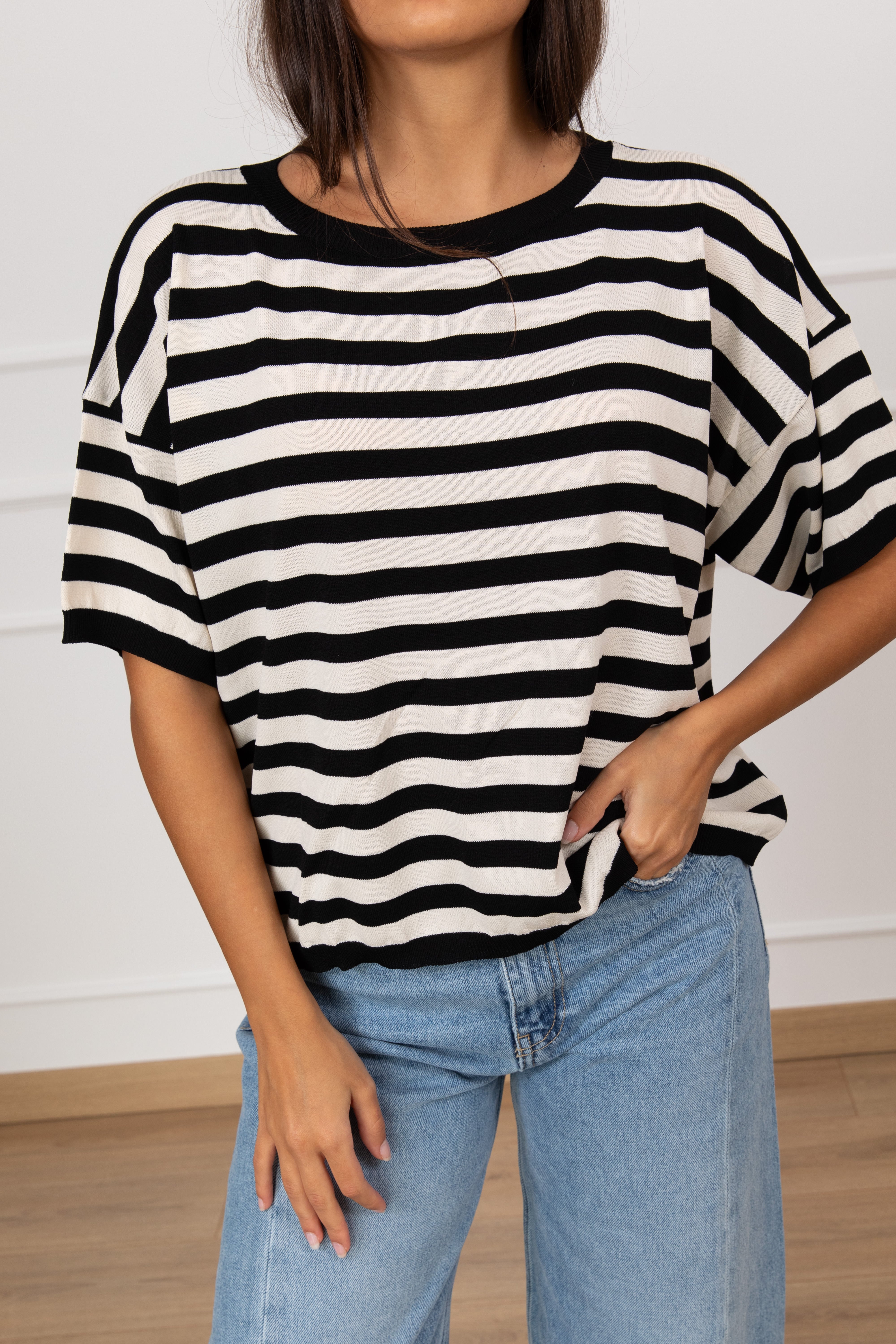 T-shirt in viscosa a righe sottili ViCOLO