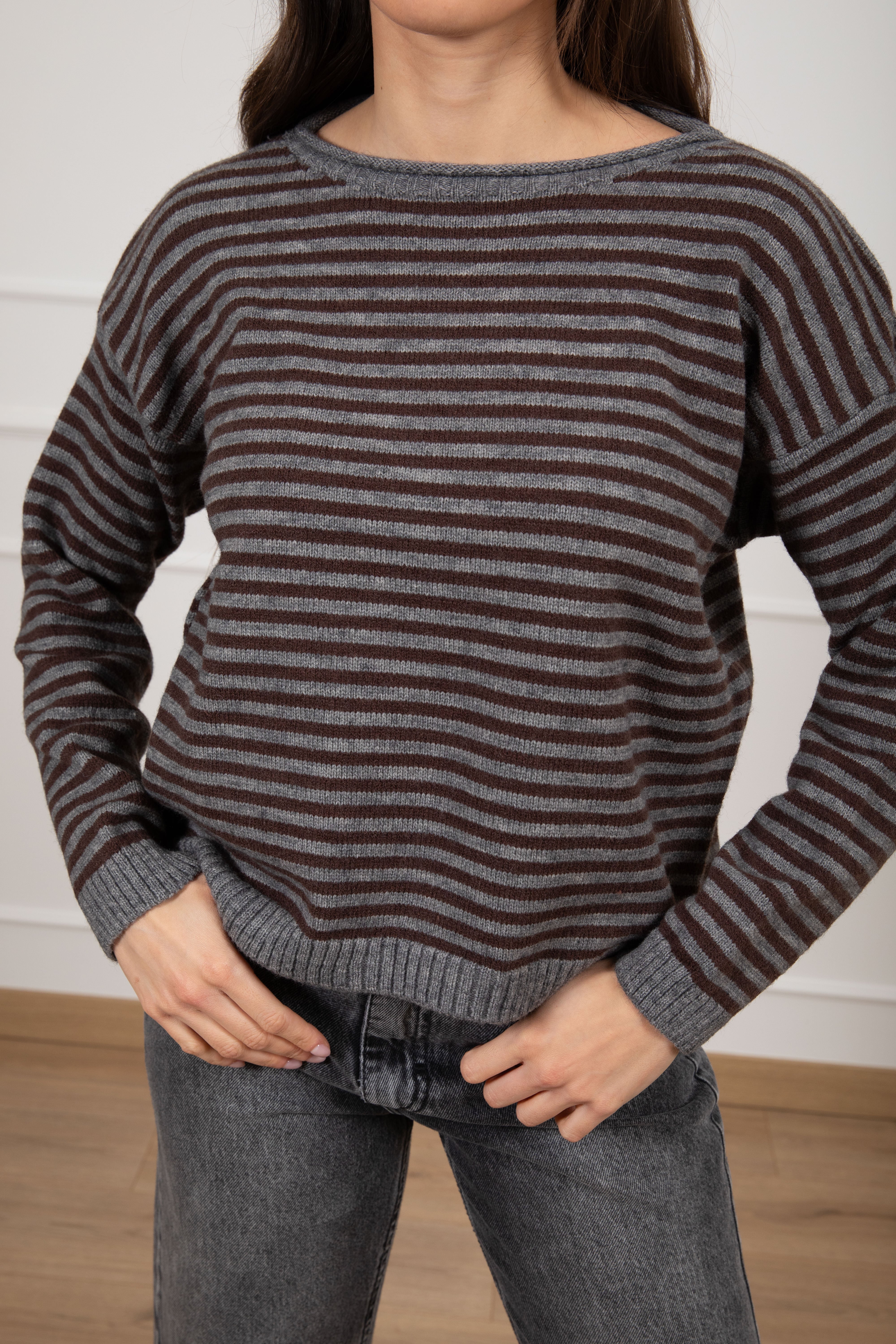 Pull a scatoletta con righe sottili Tensione IN