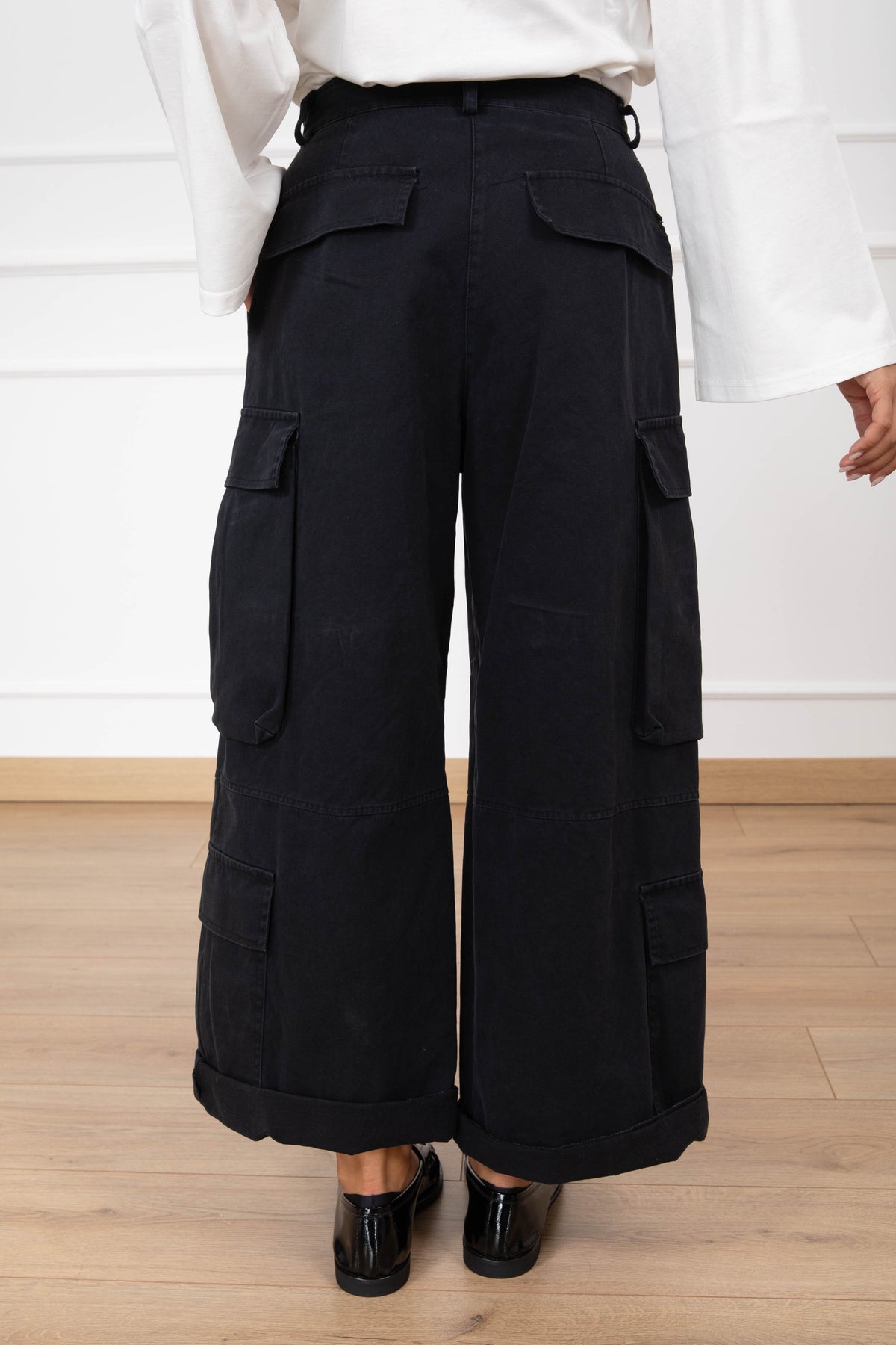 Pantalone cargo con pinces variante nero ViCOLO