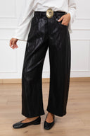 Pantalone 5 tasche in eco-pelle stropicciata con cintura placca variante nero Tensione IN