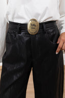 Pantalone 5 tasche in eco-pelle stropicciata con cintura placca variante nero Tensione IN