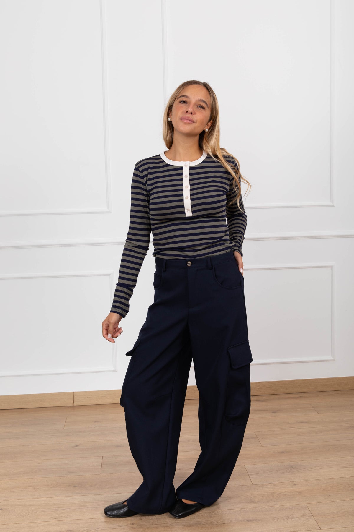 Pantalone barrel-fit cargo variante blu Haveone