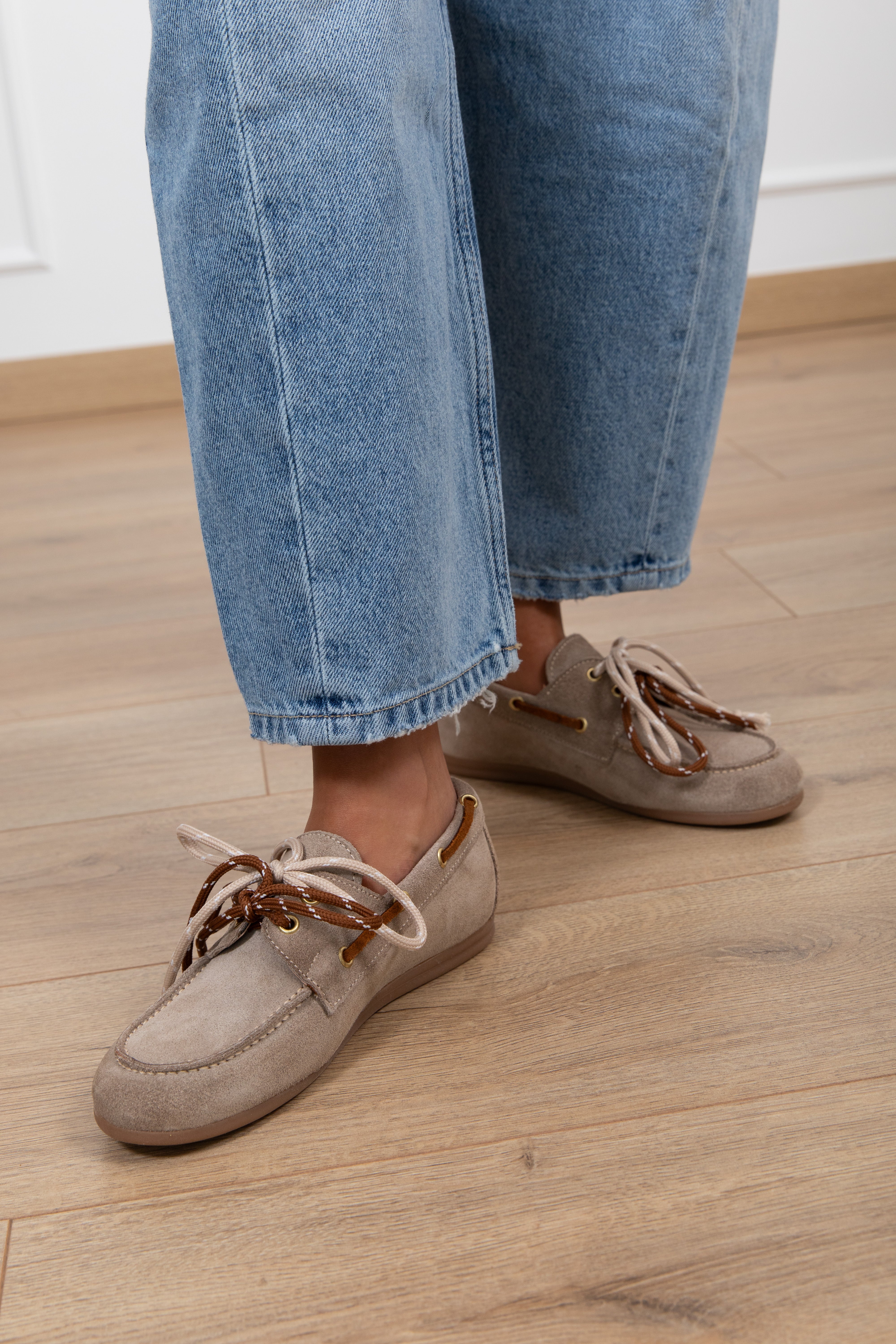 Mocassino barca in camoscio Attika