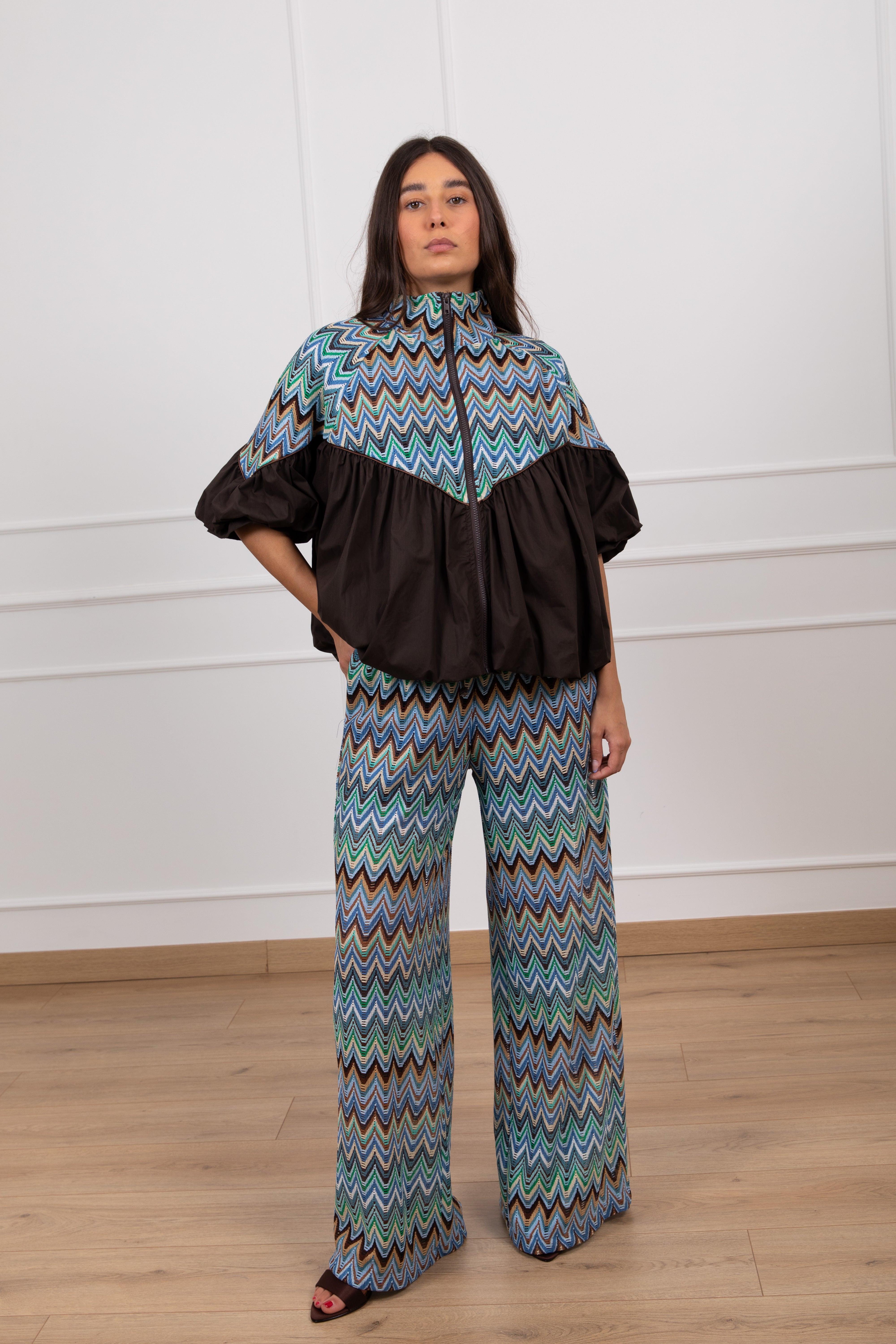 PRE-ORDER 04/05 Bomber manica corta con inserto motivo zig-zag Tensione IN