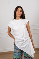 T-shirt smanicata con drappeggio Tensione IN