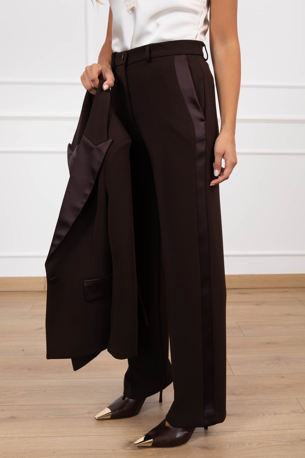 Pantalone gamba dritta con banda in raso variante fondente ViCOLO