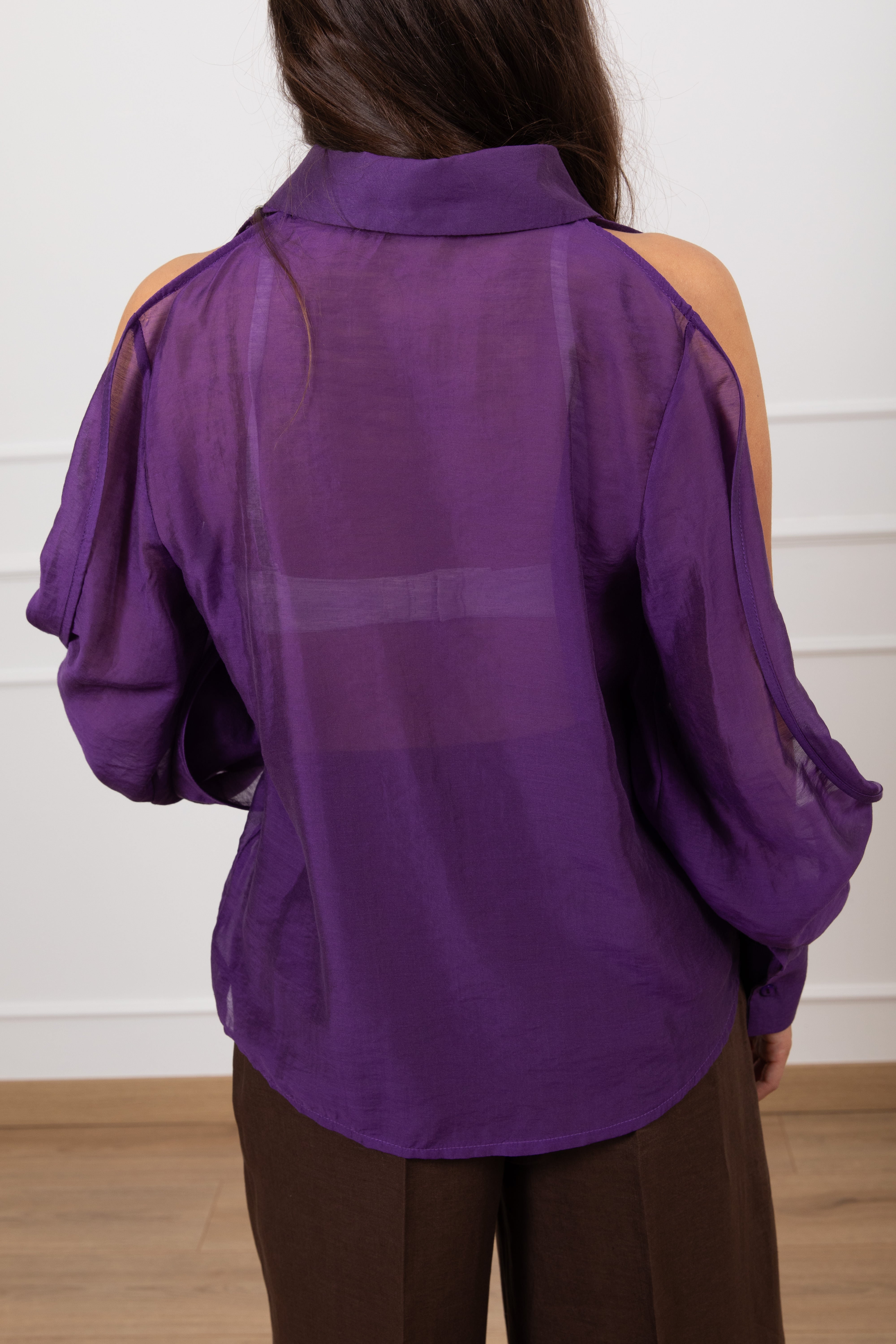 Camicia in lyocell con maxi cut-out ViCOLO