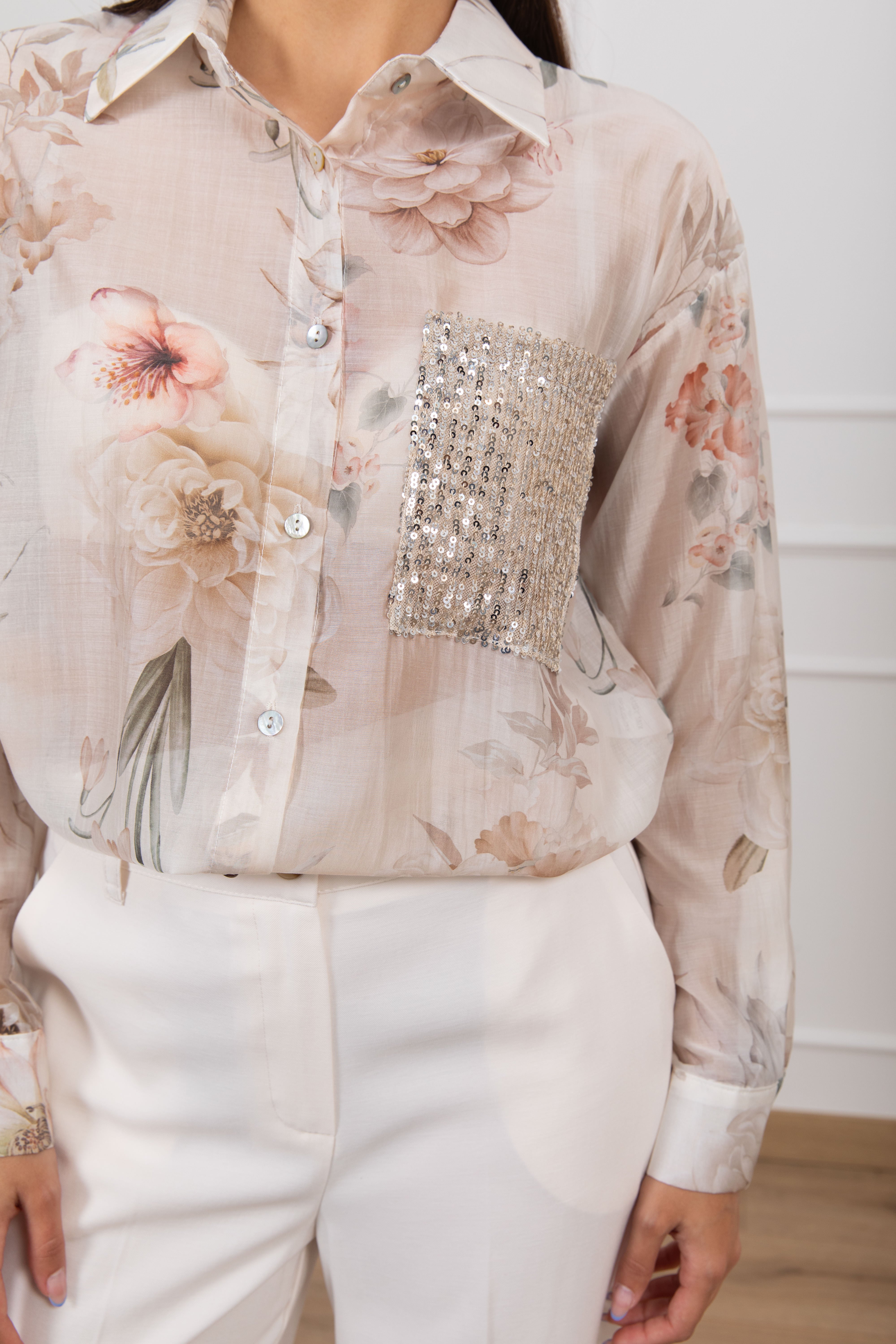 Camicia in lyocell fantasia flowers con tasca paillettes Susy Mix