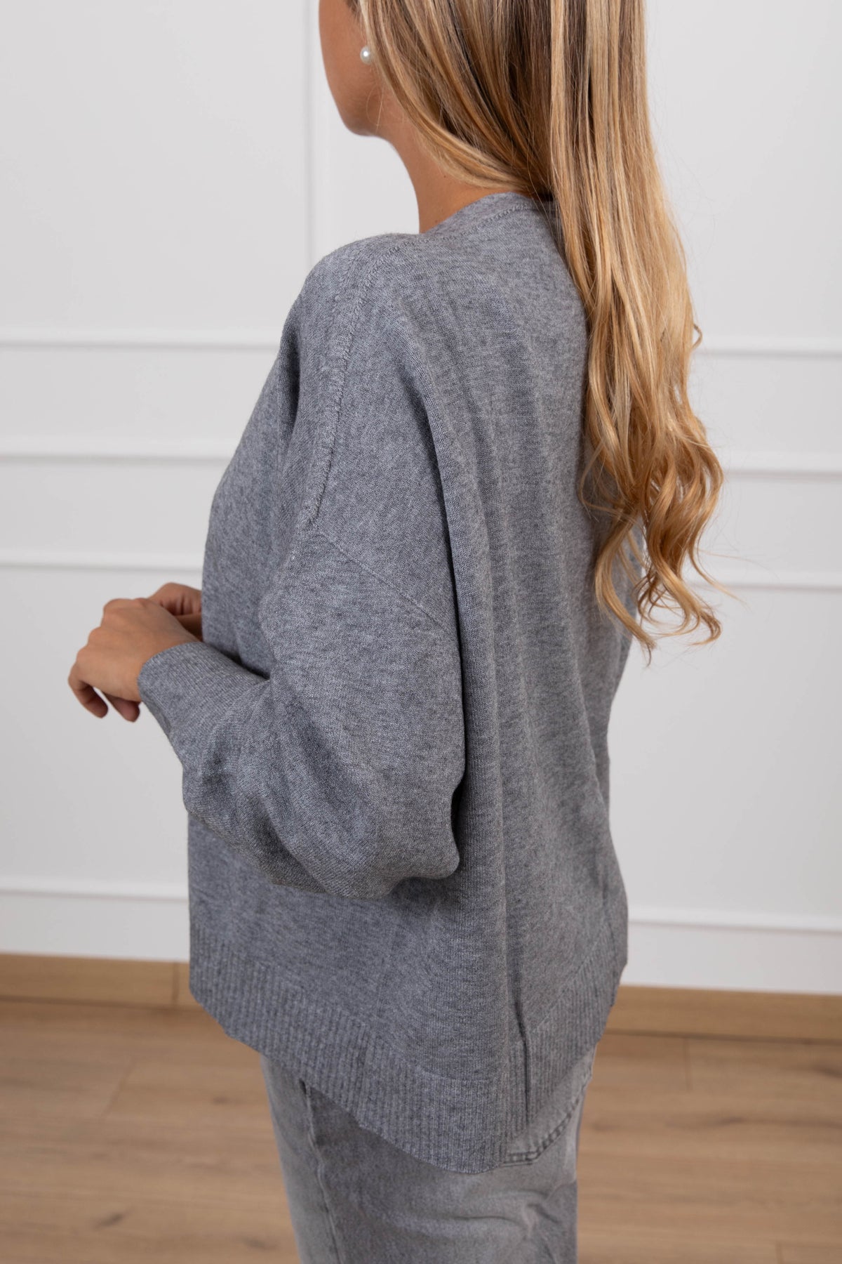 Cardigan scollo a "V" variante grigio Haveone