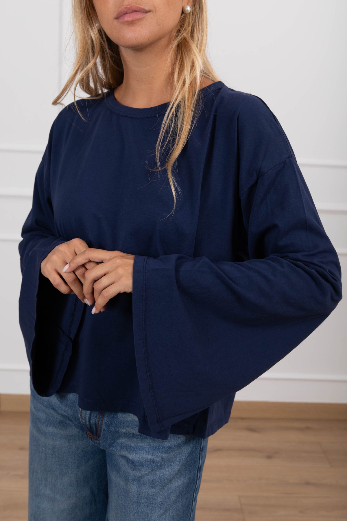 T-shirt scatoletta con manica svasata Haveone