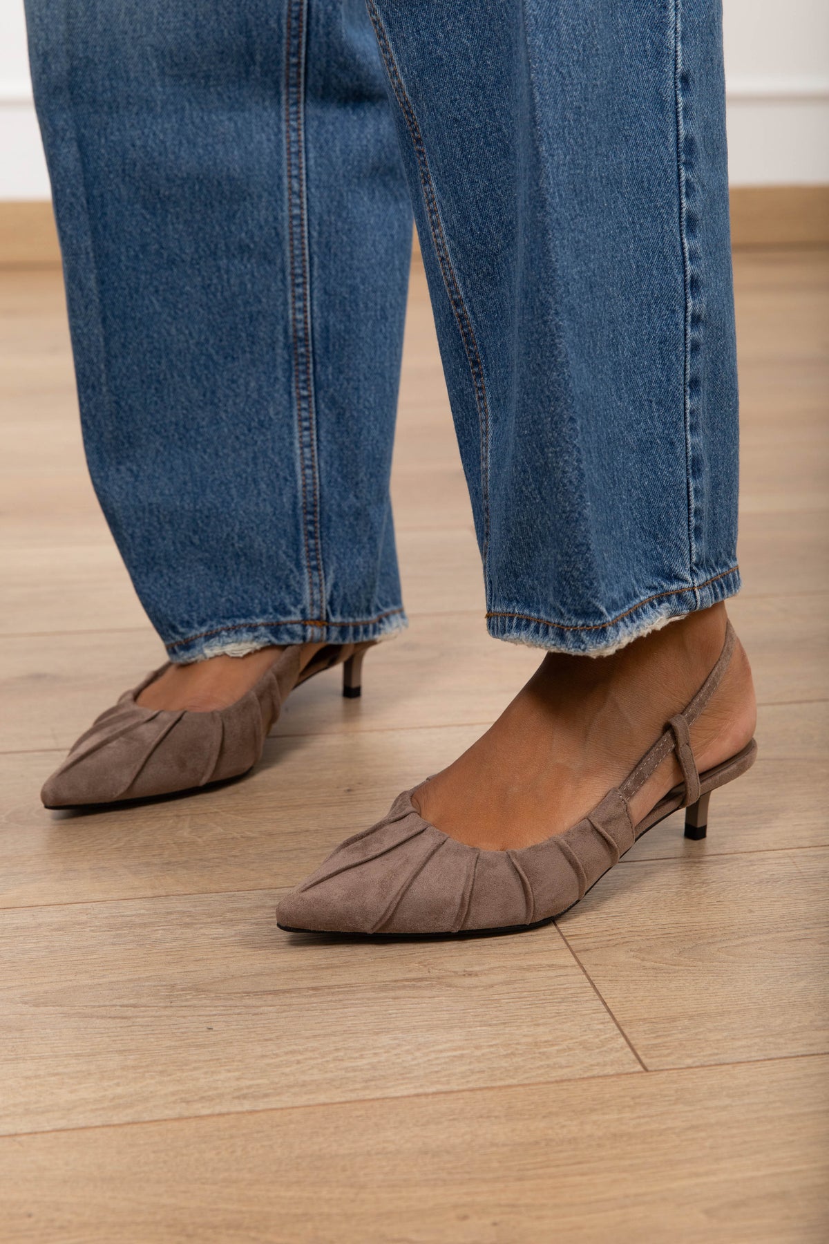 Sling back in eco-camoscio variante tortora Susy Mix