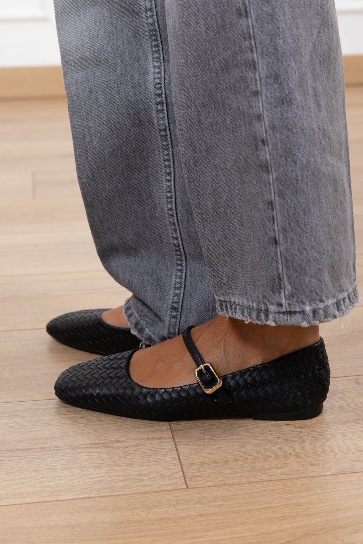 Ballerina con cinturino in eco-pelle intrecciata variante nero Susy Mix