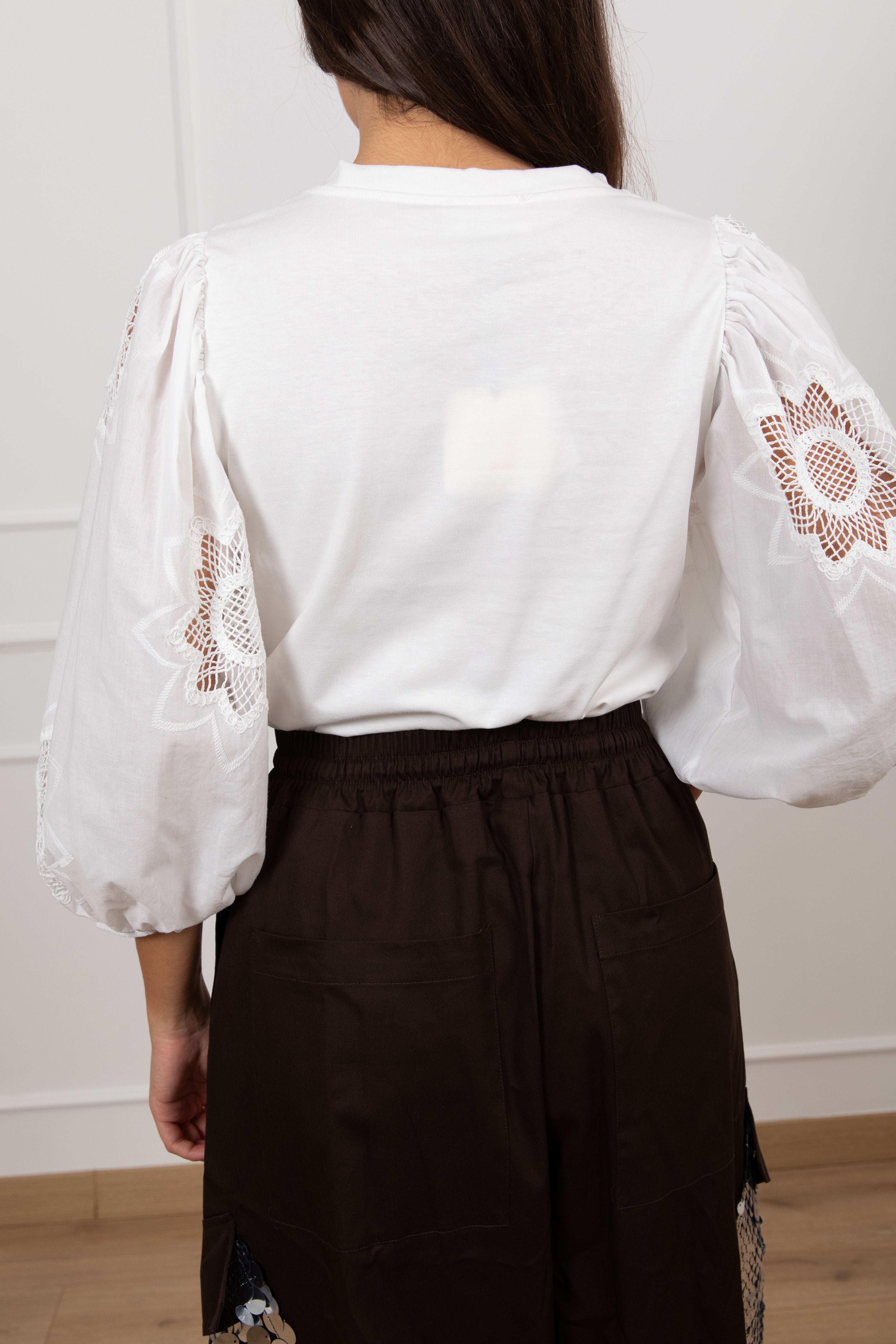 T-shirt bi-materica con inserto macramè ViCOLO
