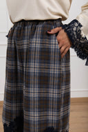 Bermudone check con inserto pizzo Haveone
