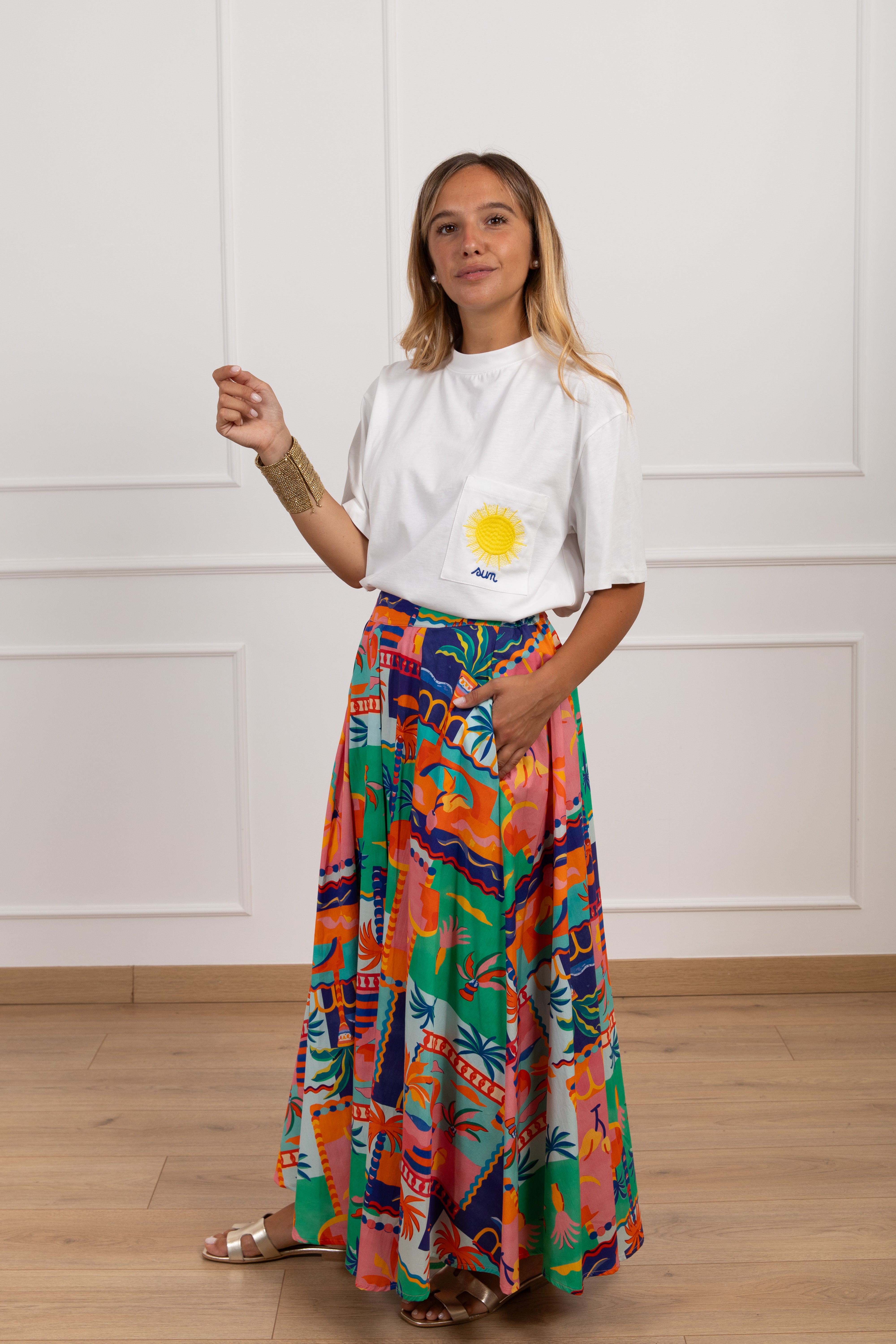 T-shirt over-size con tasca ricamata Tensione IN