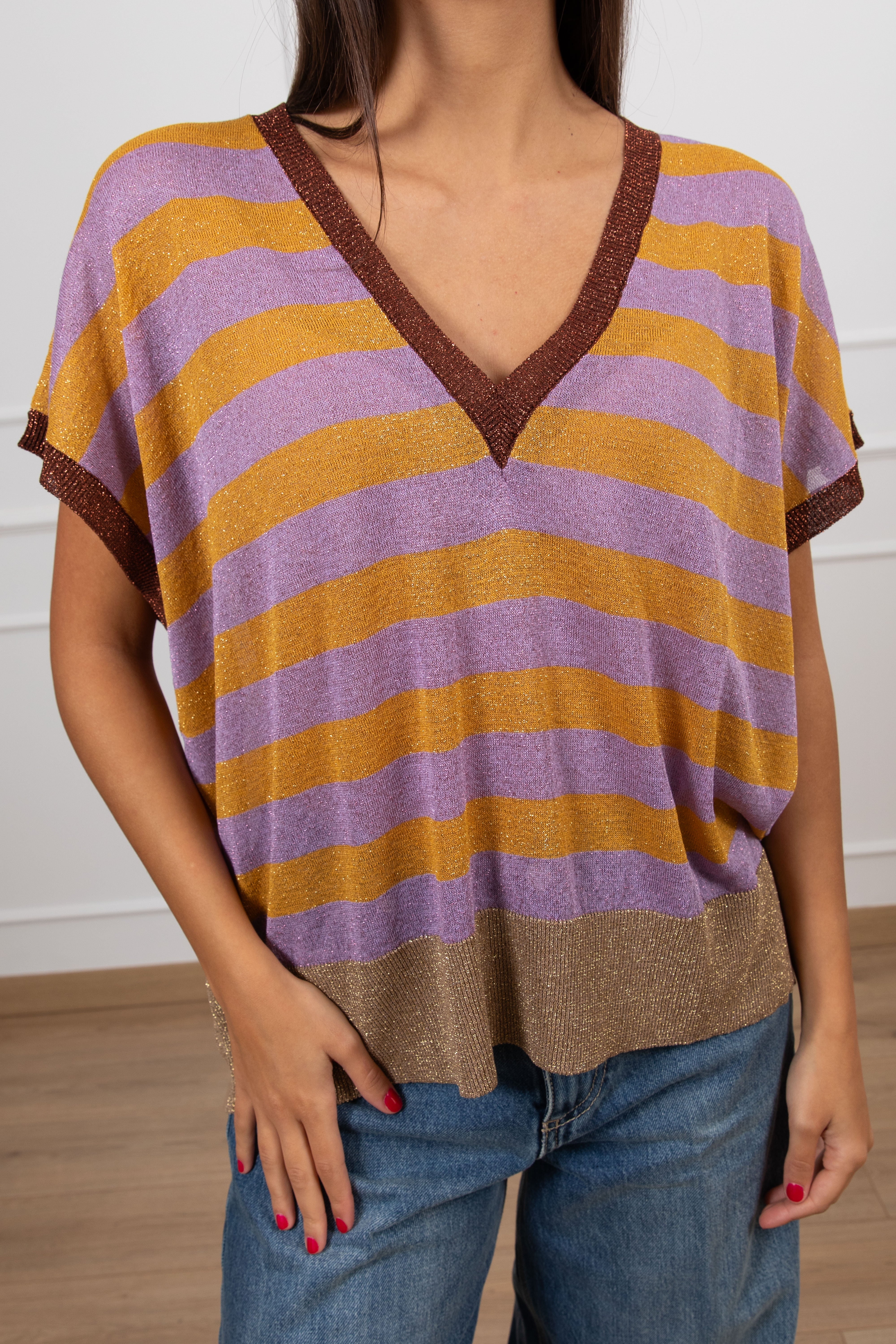 T-shirt scollo a "V" in maglia a righe lurex Dixie