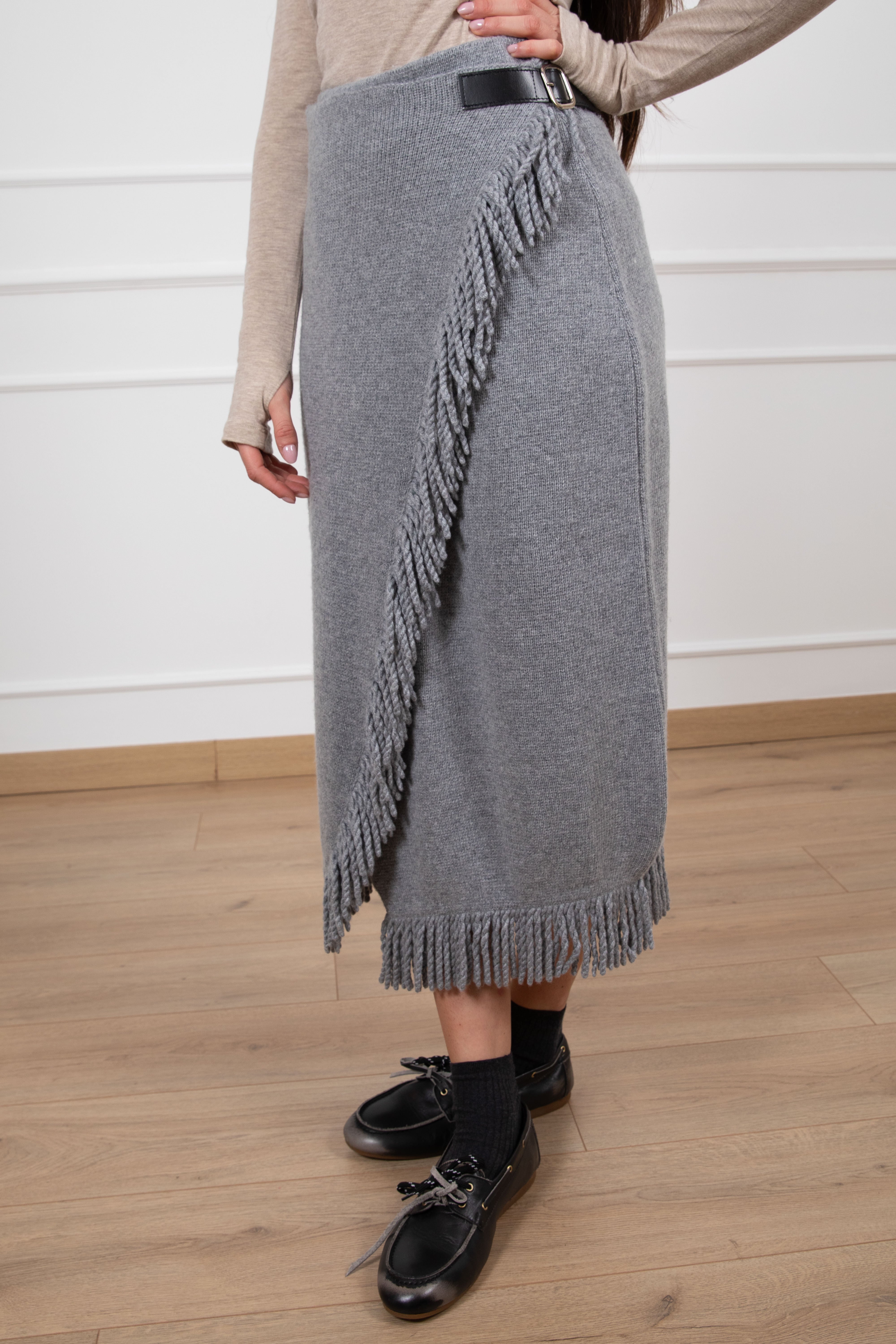 Gonna in maglia con fibbie e frange ViCOLO
