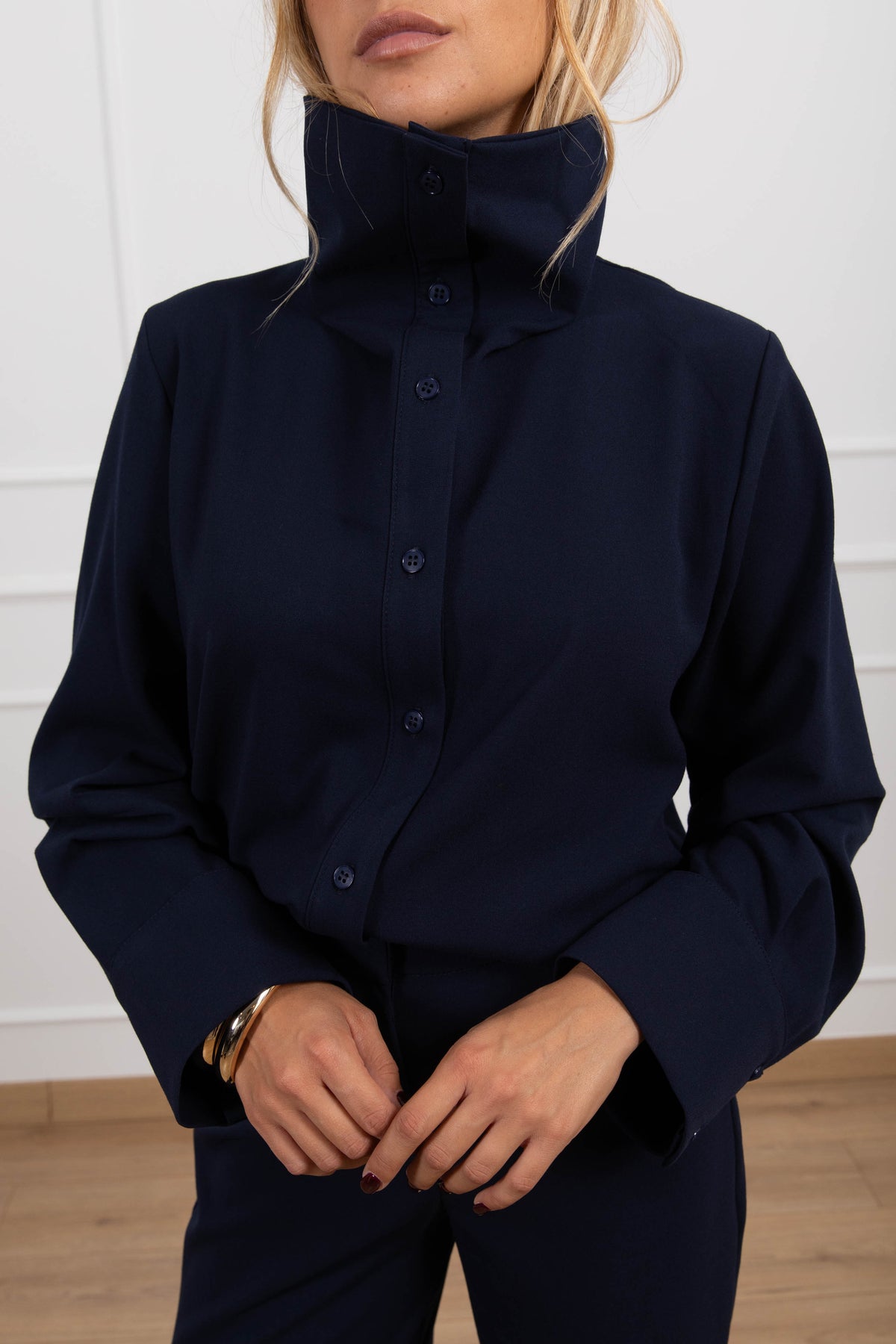 Camicia con collo ad anello variante blu Tensione IN