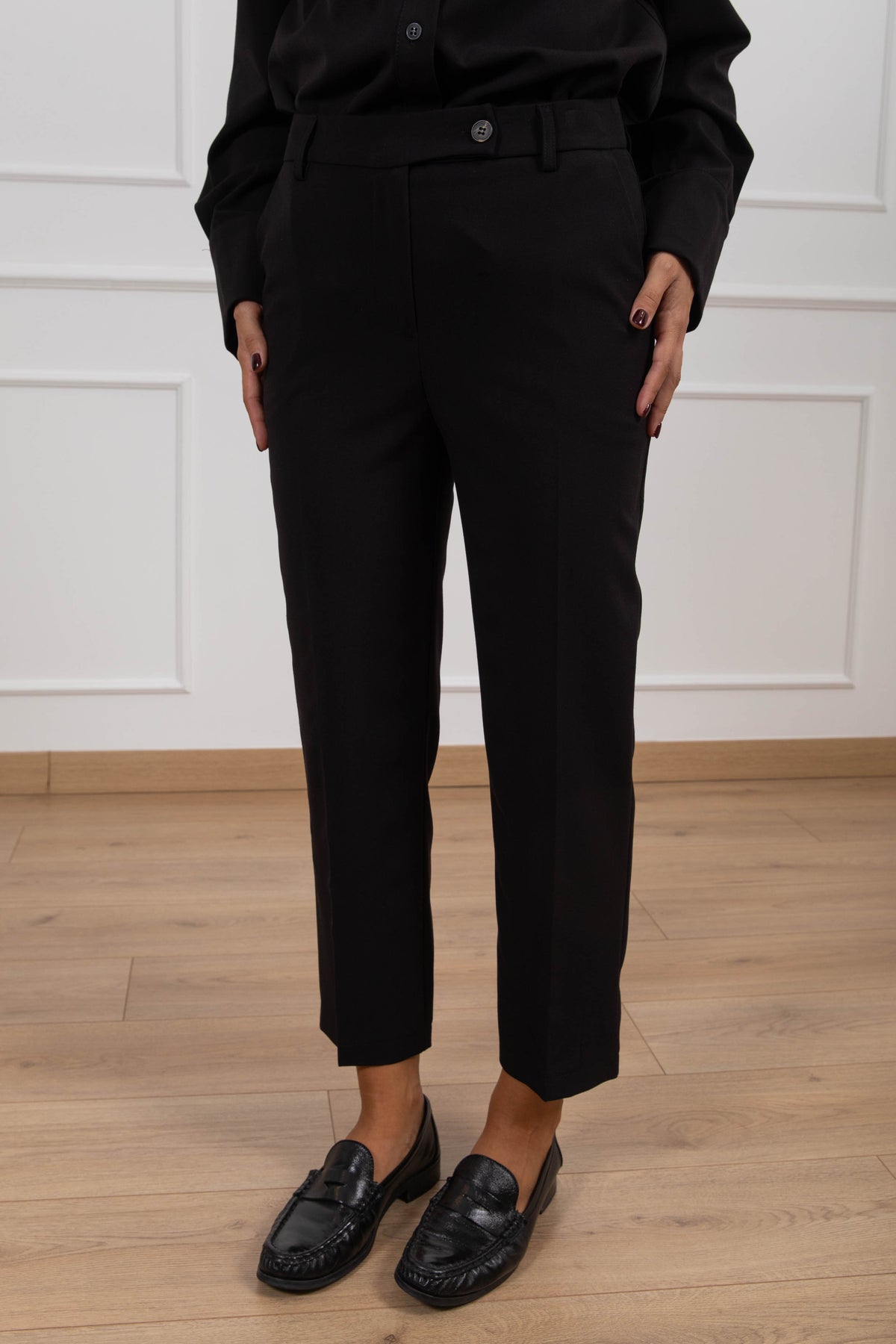 Pantalone a sigaretta variante nero Tensione IN