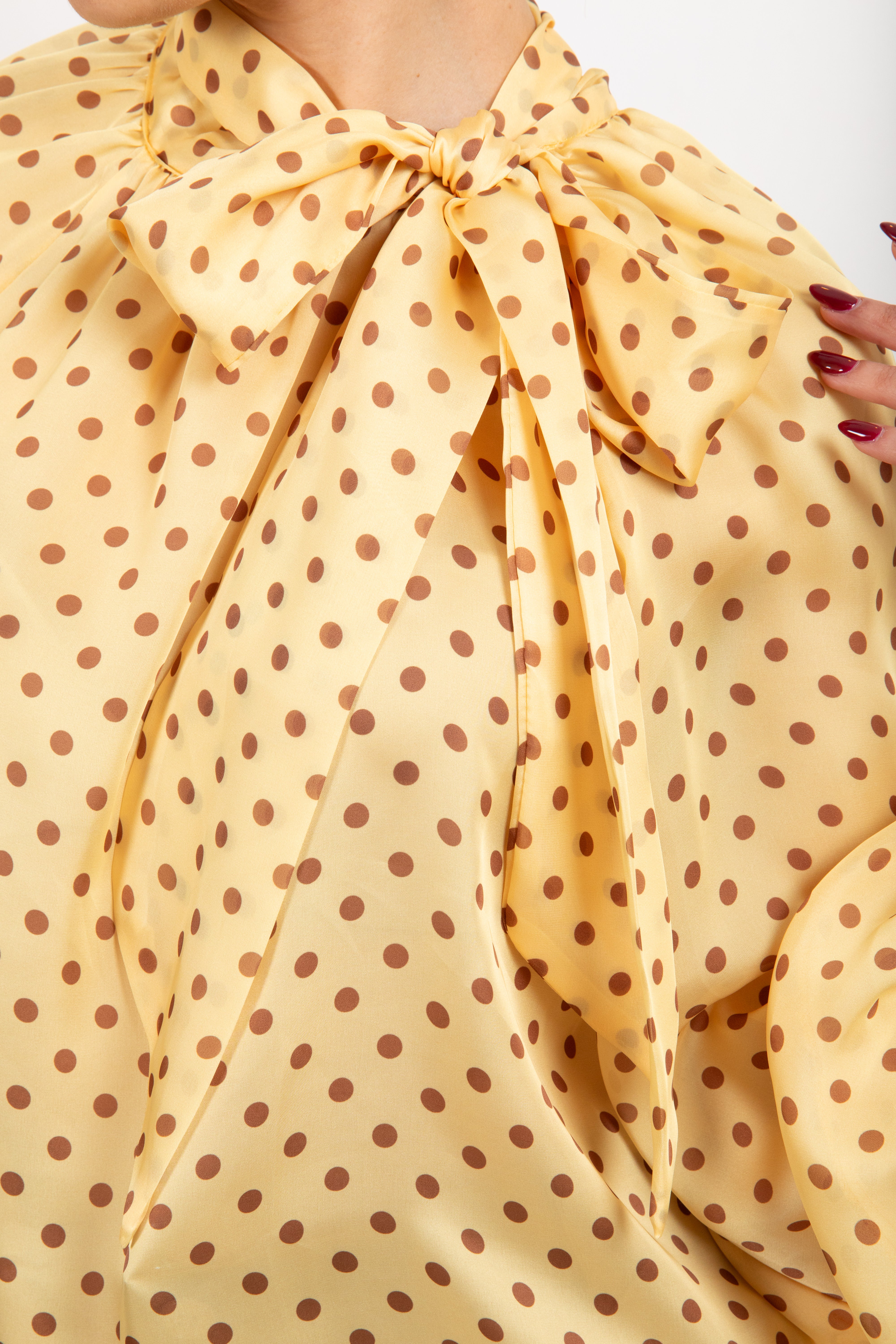 Blusa a pois con fiocco Tensione IN