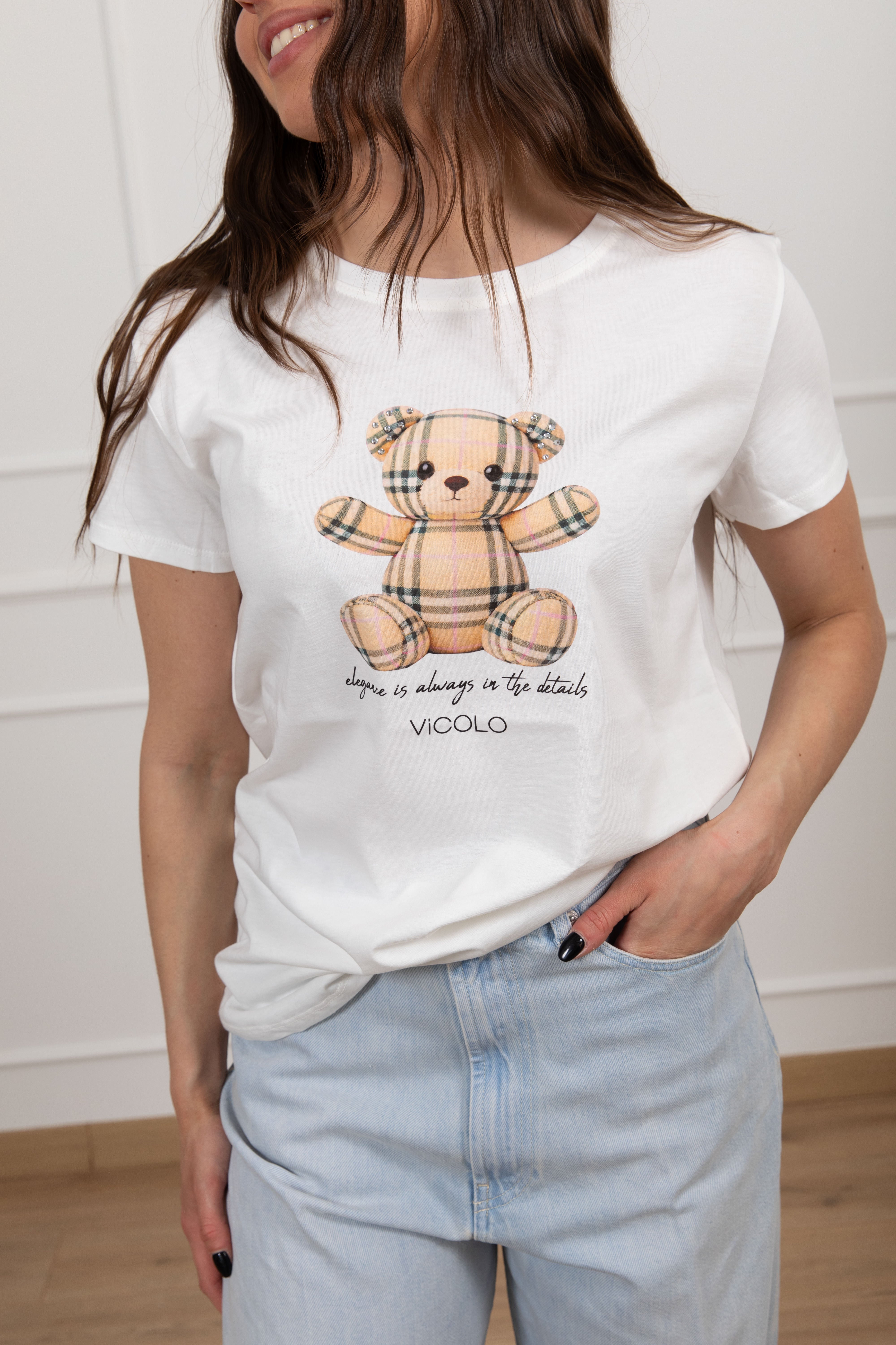 T-shirt "Elegance is always in the details" ViCOLO