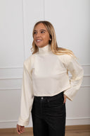 T-shirt cropped mezzo-collo con spallina imbottita variante burro Haveone