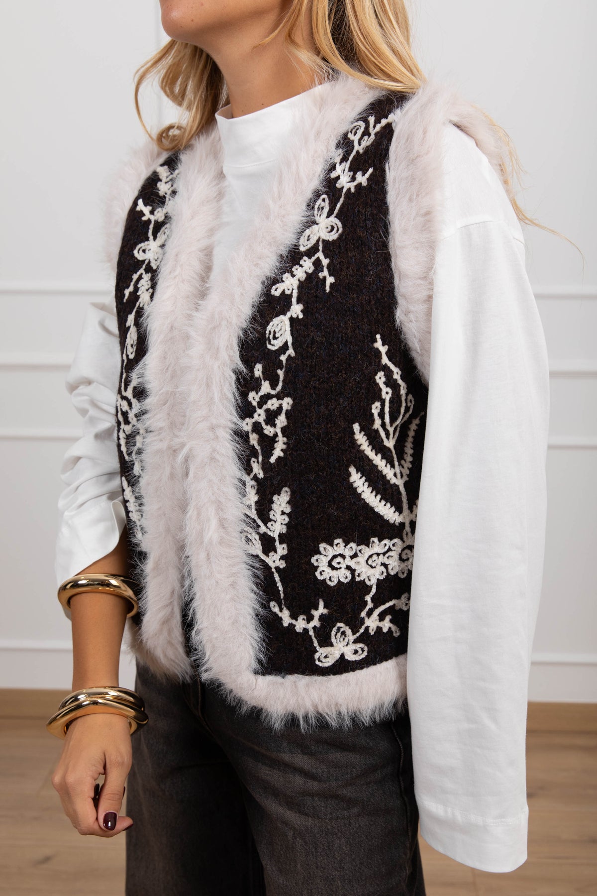 Gilet in lana con ricami variante marrone Susy Mix