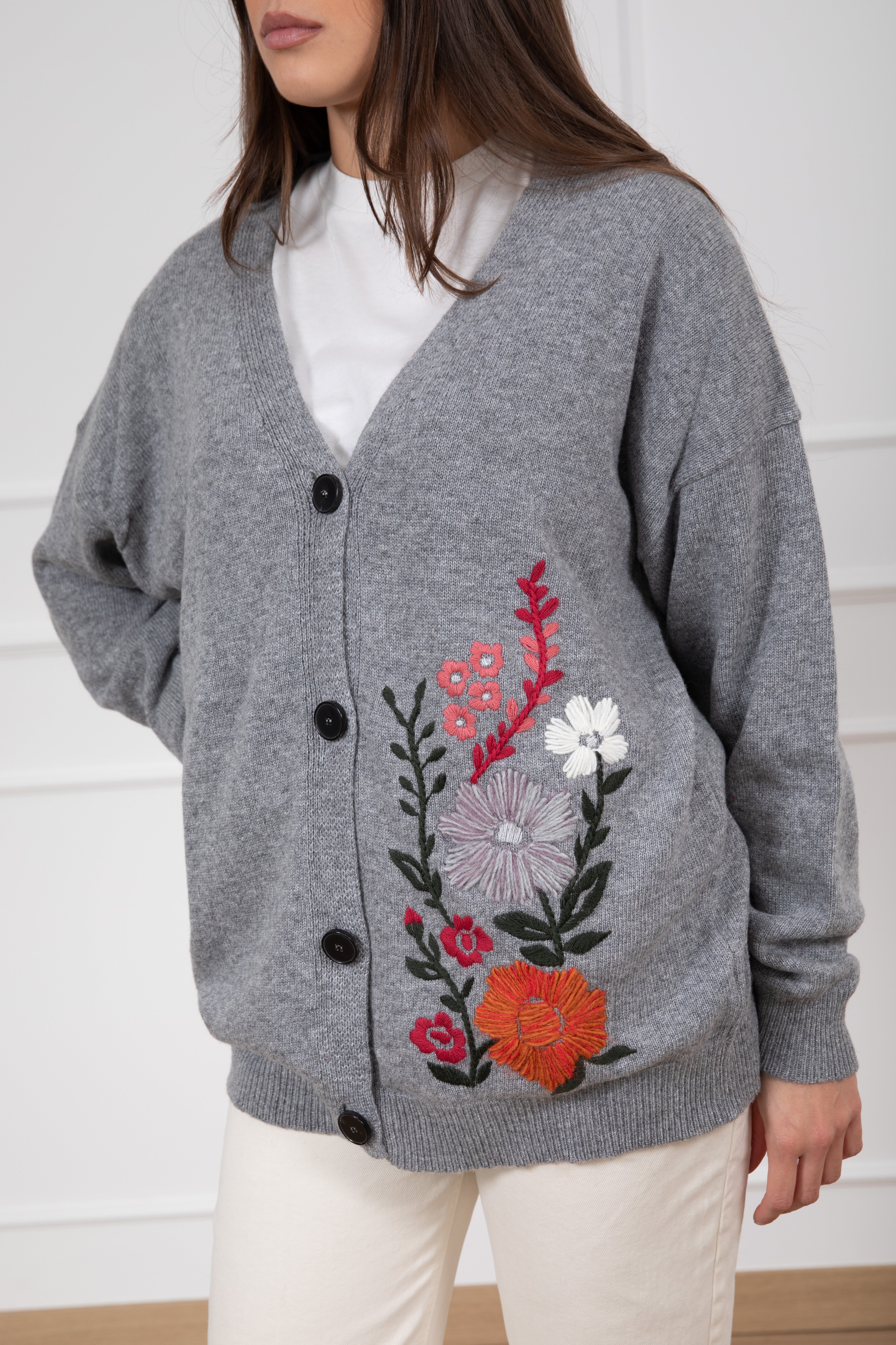 Cardigan con ricamo fiore ViCOLO