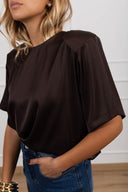 Blusa manica corta in viscosa con spallina imbottita variante fondente ViCOLO