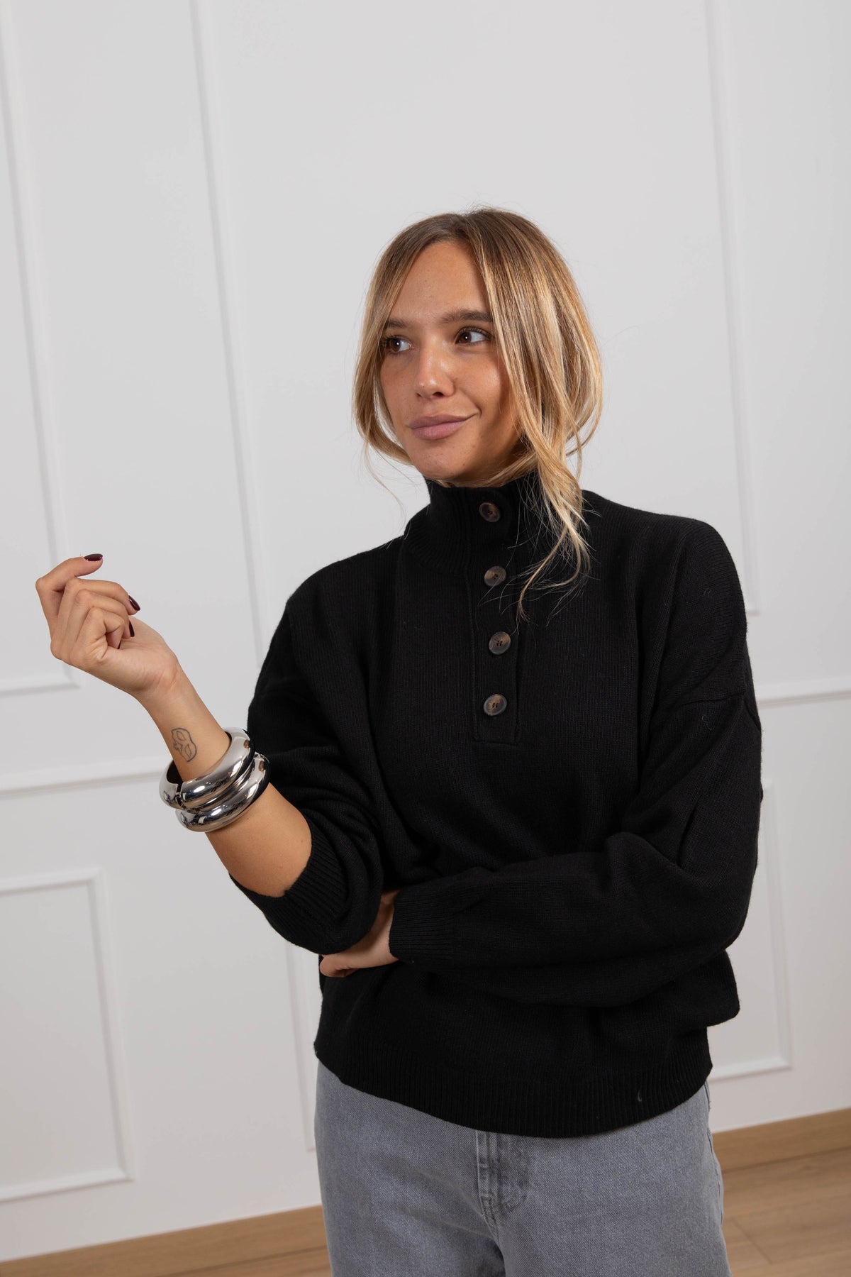 Pull mezzo collo con bottoni variante nero ViCOLO