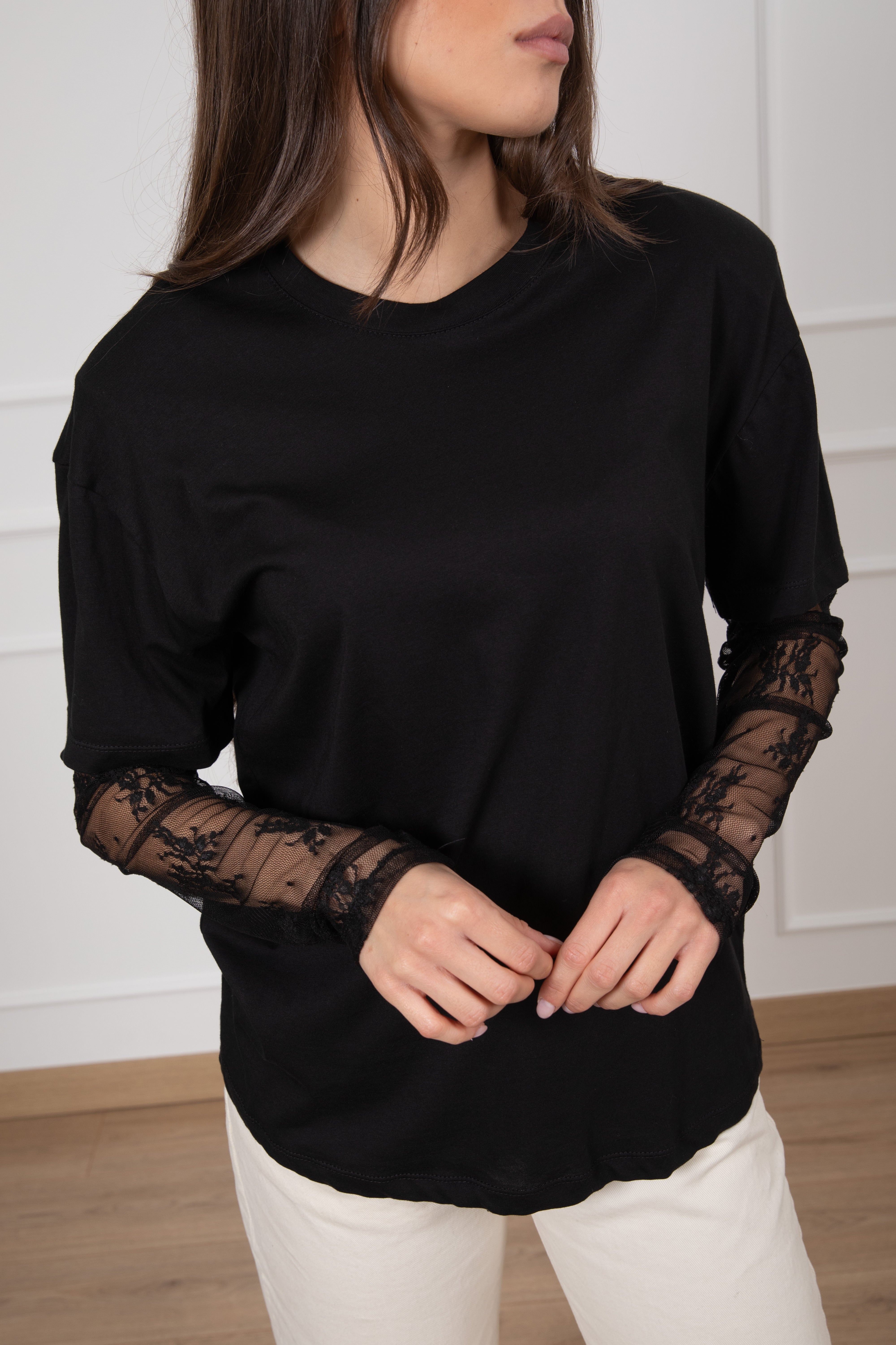 T-shirt con manica in pizzo Dixie