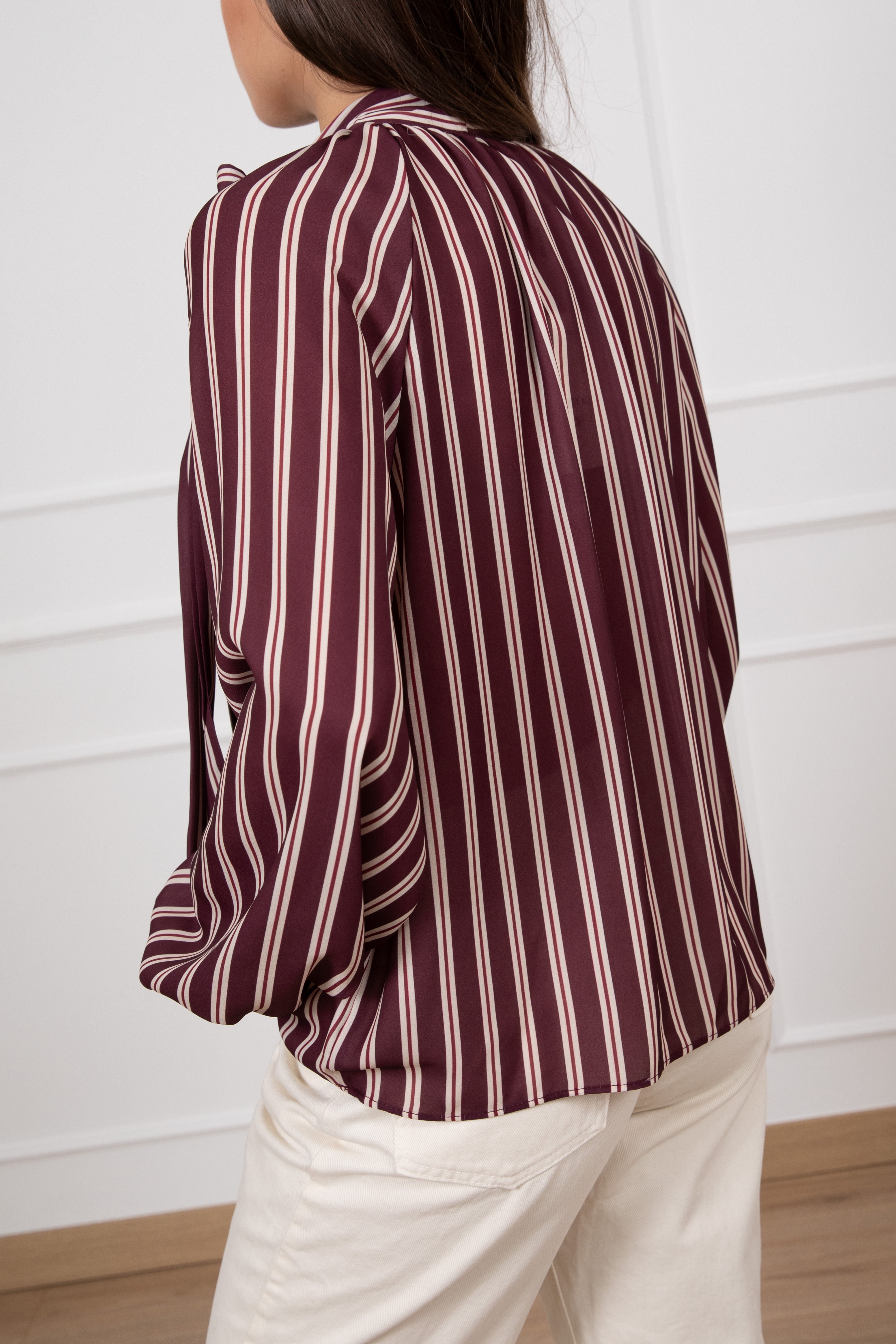 Blusa bacchettata bordeaux con fiocco Susy Mix