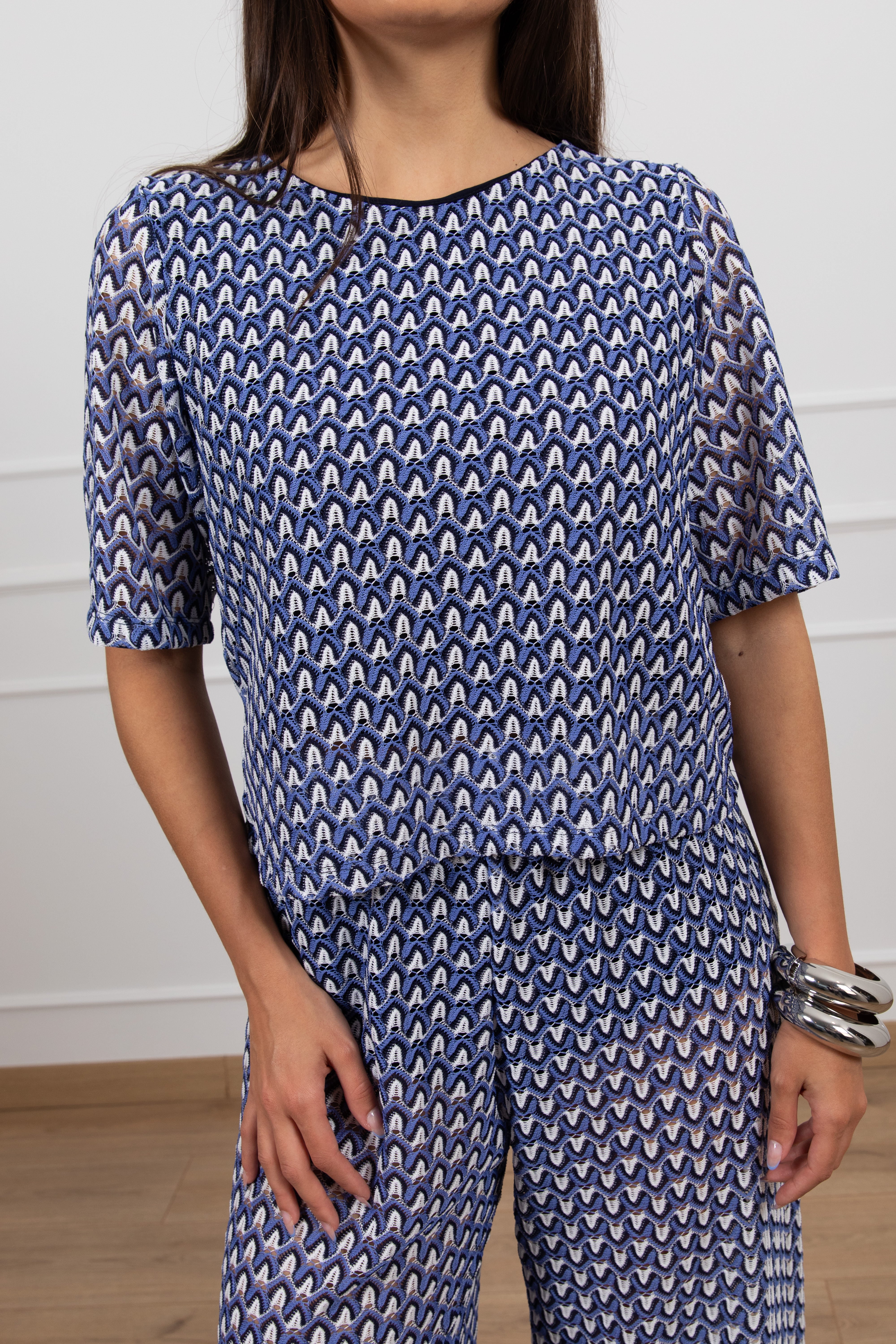 Blusa manica corta motivo zig-zag indaco ViCOLO