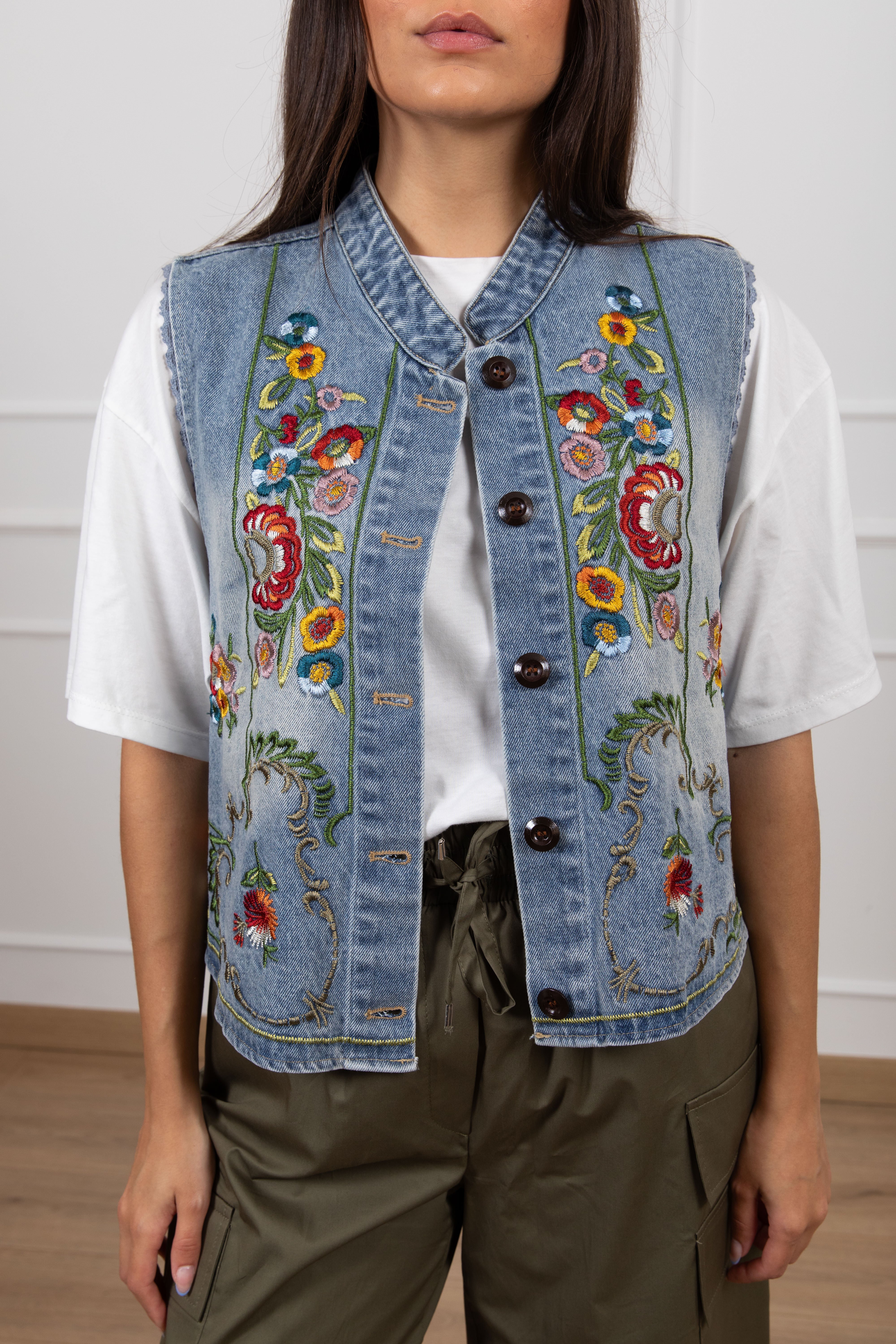 Gilet jeans ricamato Tensione IN